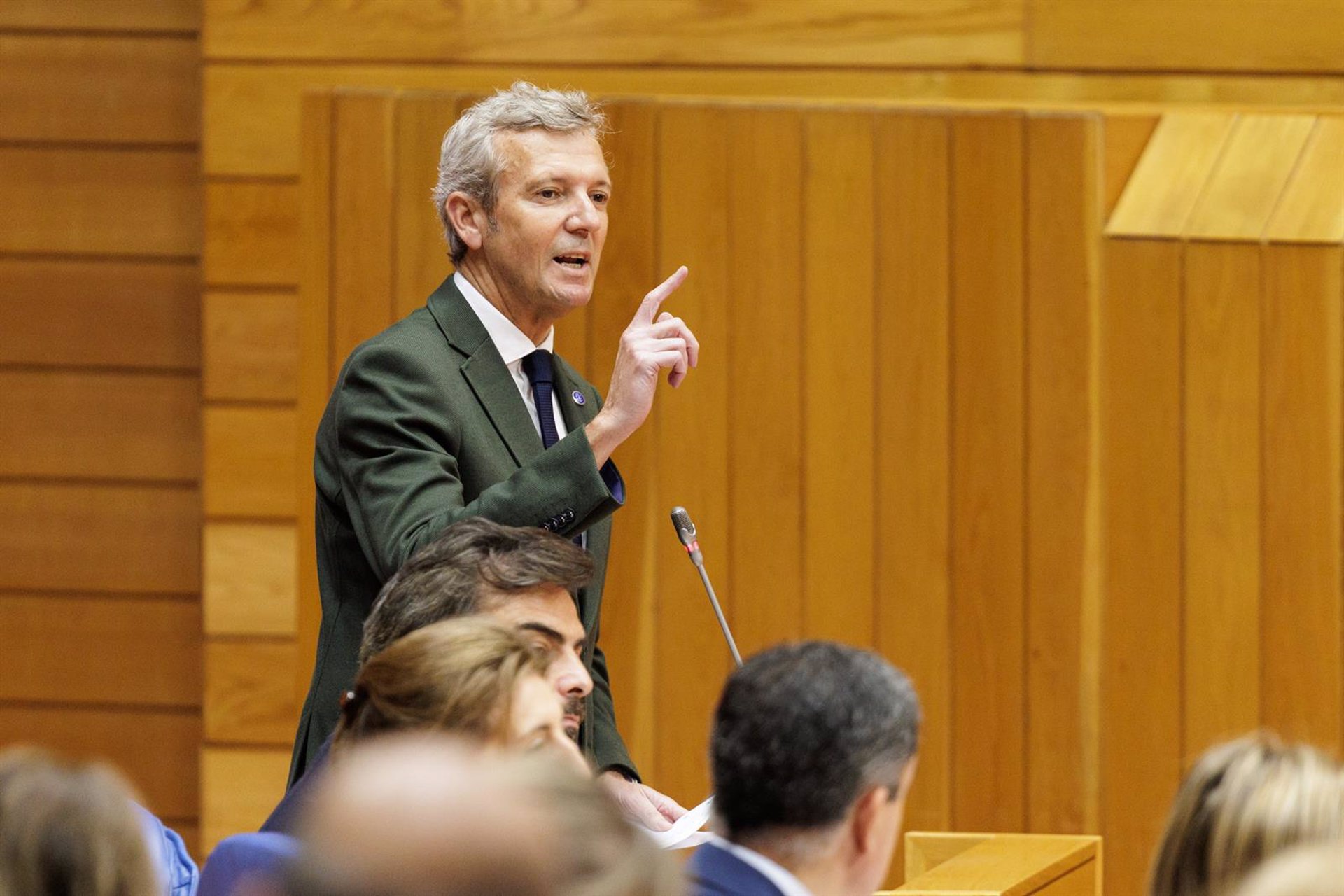 Rueda achaca un uso partidista de la denuncia a Villares a Pontón y Besteiro, que censuran su «silencio indigno»