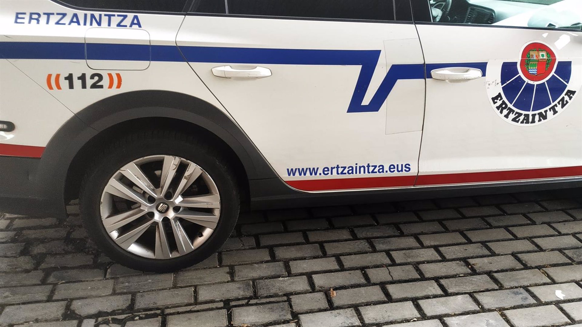 El joven detenido en Muxika por realizar tocamientos a cinco menores permenece en dependencias policiales