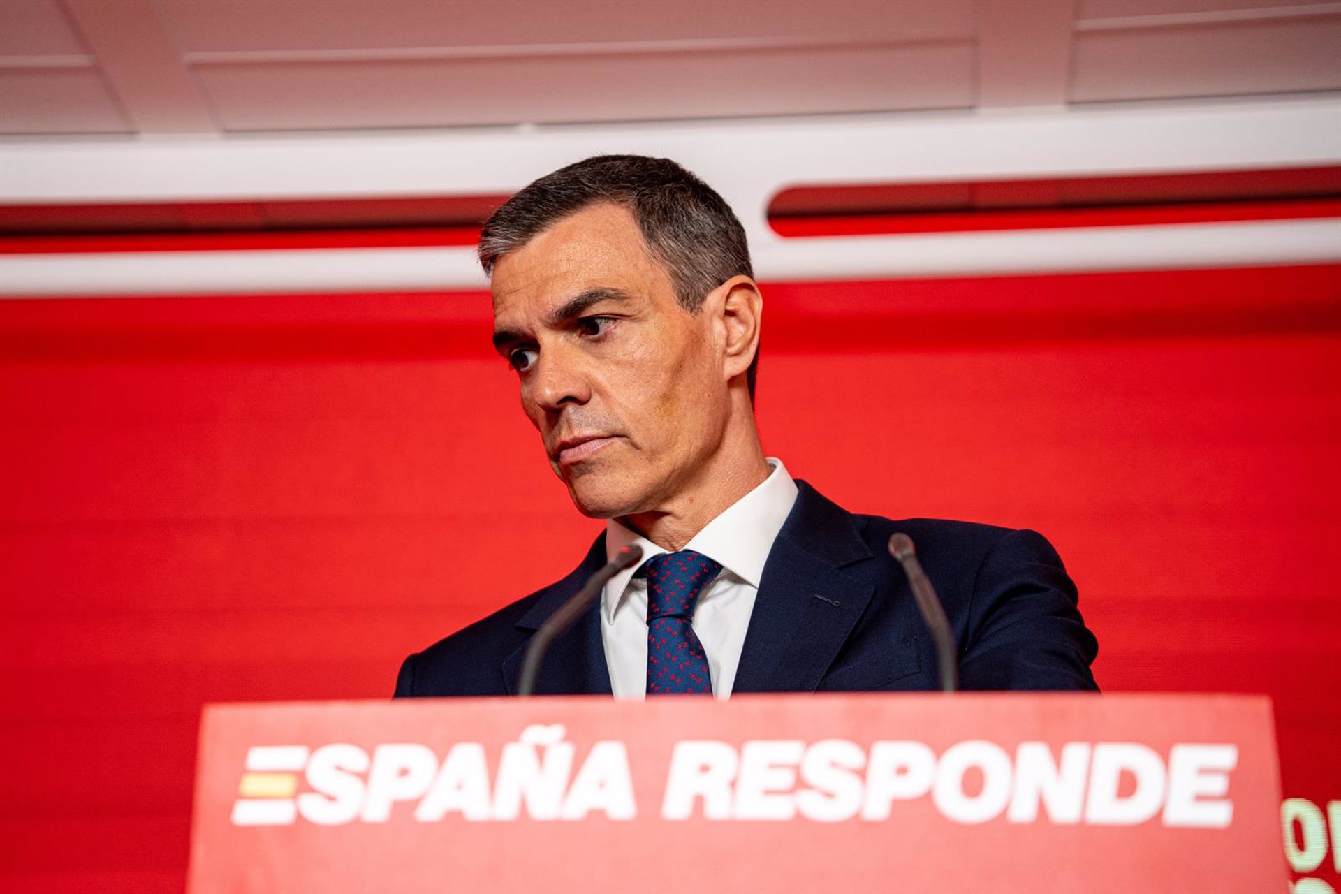 Sánchez se reunirá con sus socios parlamentarios para calibrar su apoyo tras la salida de Cerdán