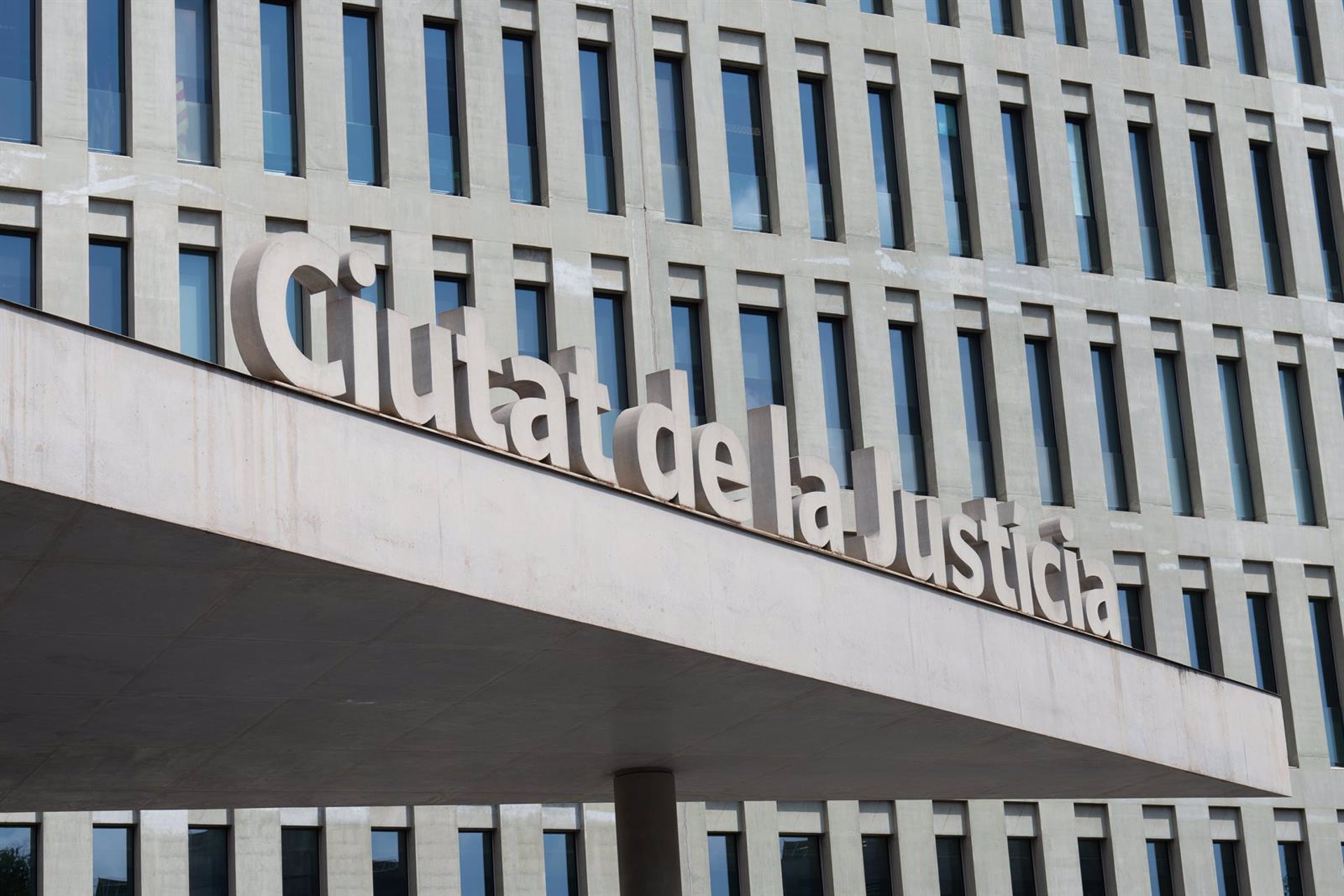 Una juez de Barcelona rechaza de nuevo levantar la suspensión cautelar de la eutanasia de una joven