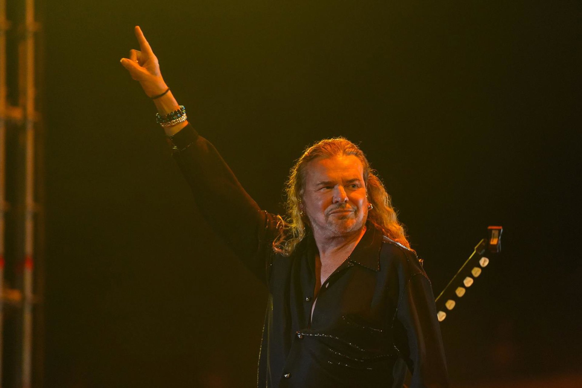 Maná pide a España que «no invierta más dinero en armamento» desde su concierto «soñado» en la Plaza de España