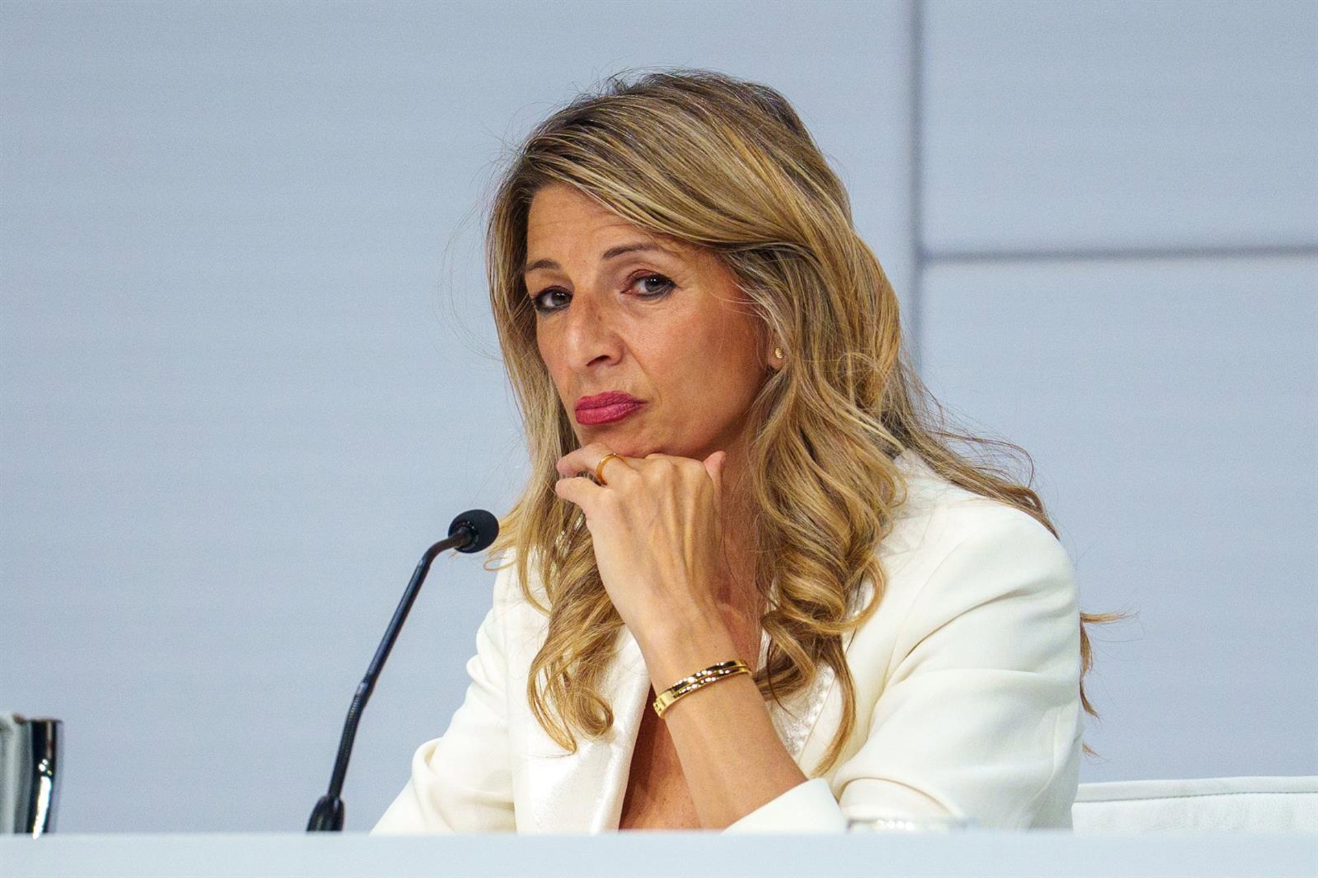 Yolanda Díaz avisa a Sánchez: «Si no da un giro con medidas, la responsabilidad de la legislatura queda en sus manos»