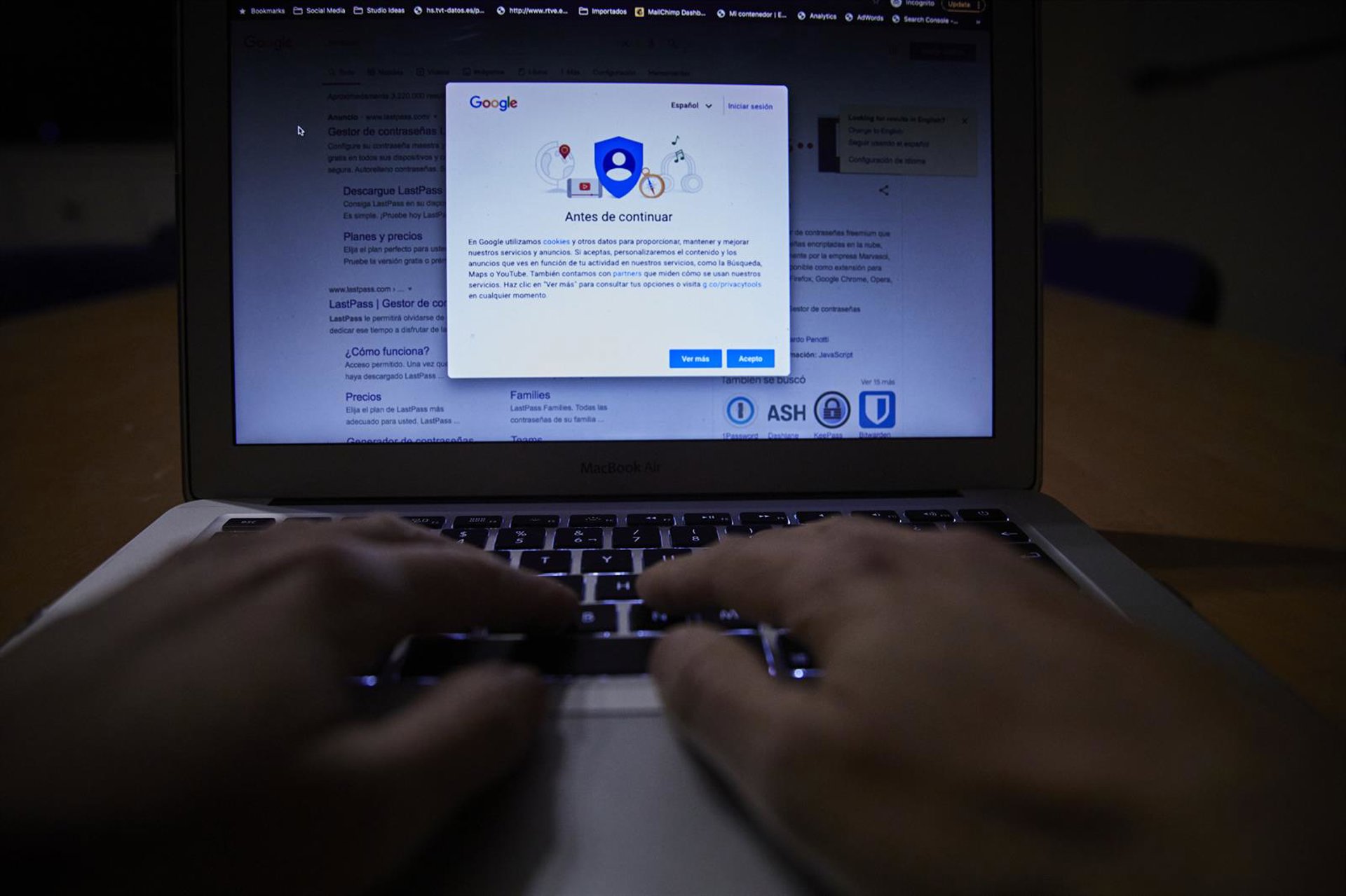 Desarticulada una organización criminal que extorsionaba clientes de páginas web de contactos