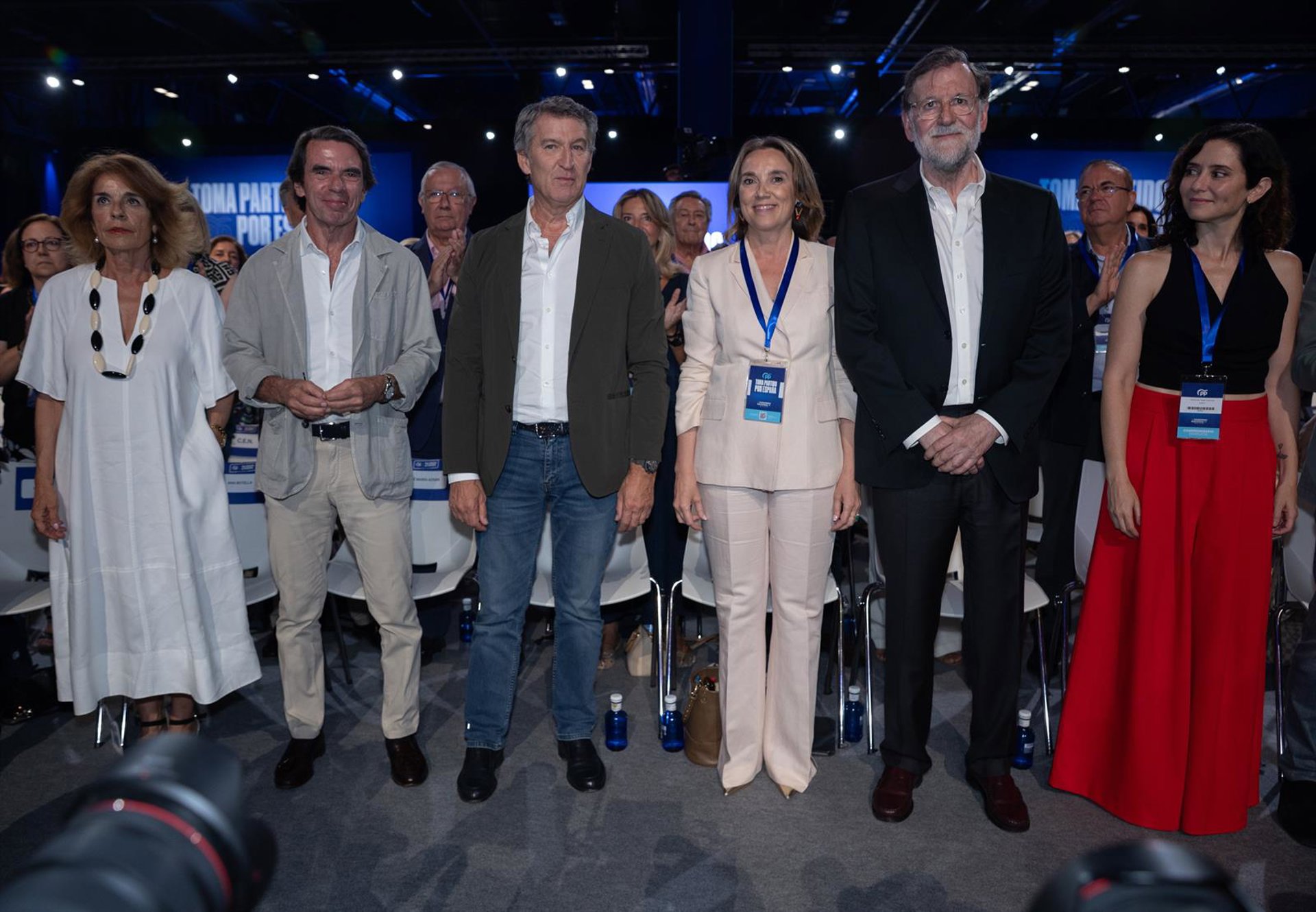 Feijóo, «orgulloso» de Aznar y Rajoy: Demuestran que España «se puede gobernar mucho mejor» y que el PP «está unido»