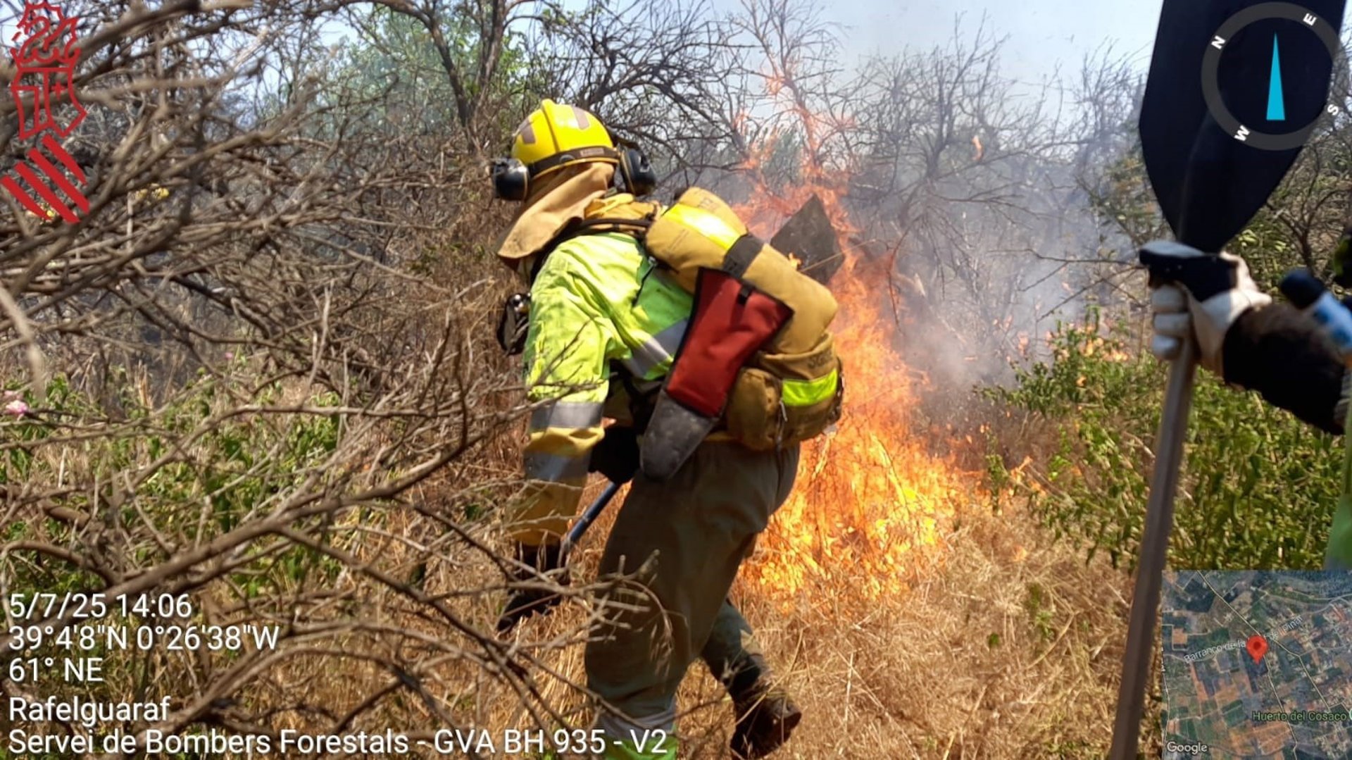 Las tormentas dejan incendios por rayos en varios municipios de Valencia y Castellón