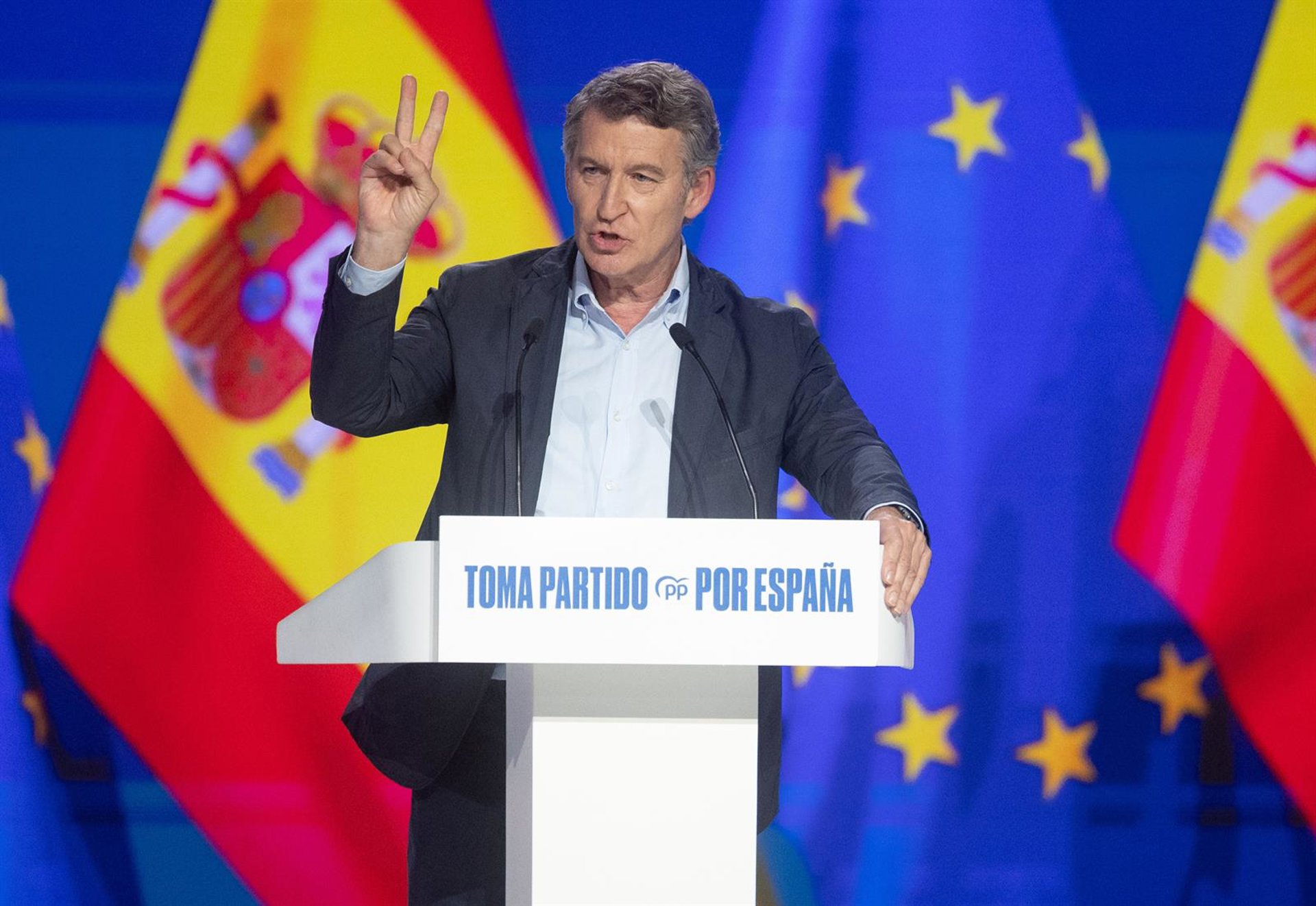 Feijóo presenta su decálogo si llega a Moncloa: regeneración democrática, reducir inmigración ilegal y bajar impuestos
