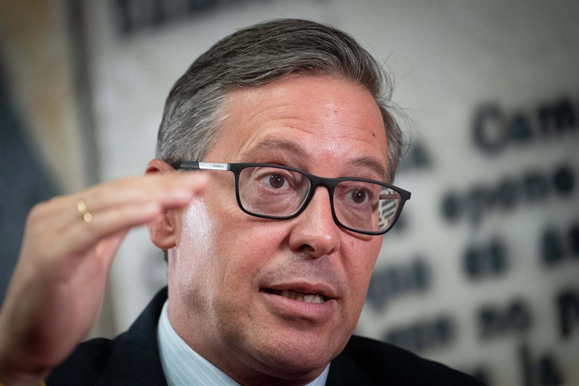 Serrano (PP) ve a Ayuso con «muchas ganas y fuerza» para seguir al frente de la Comunidad en una próxima legislatura