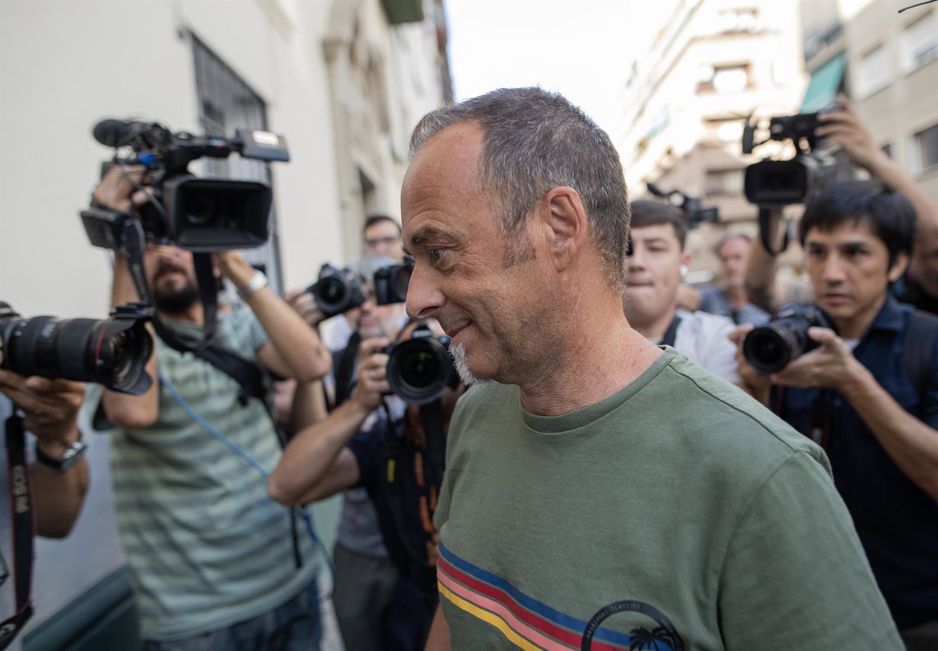 El hijo mayor de edad de Juana Rivas pide a las autoridades que eviten la entrega del hermano menor al padre