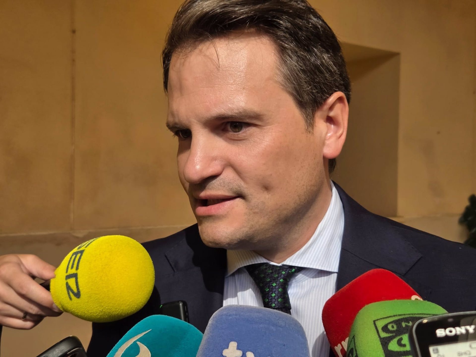 Abel Bautista preside el Cecopi ante la situación operativa 2 del incendio forestal en Camunimorisco (Cáceres)
