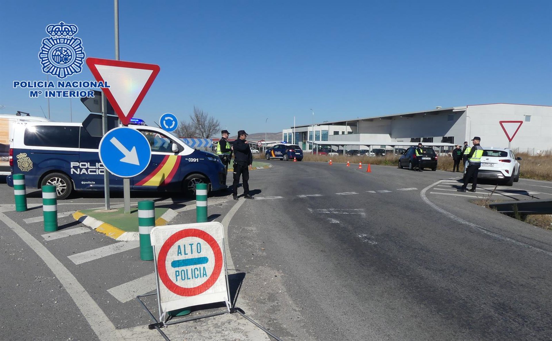 Policía Nacional detiene a dos personas por explotar a ciudadanos extranjeros en situación irregular