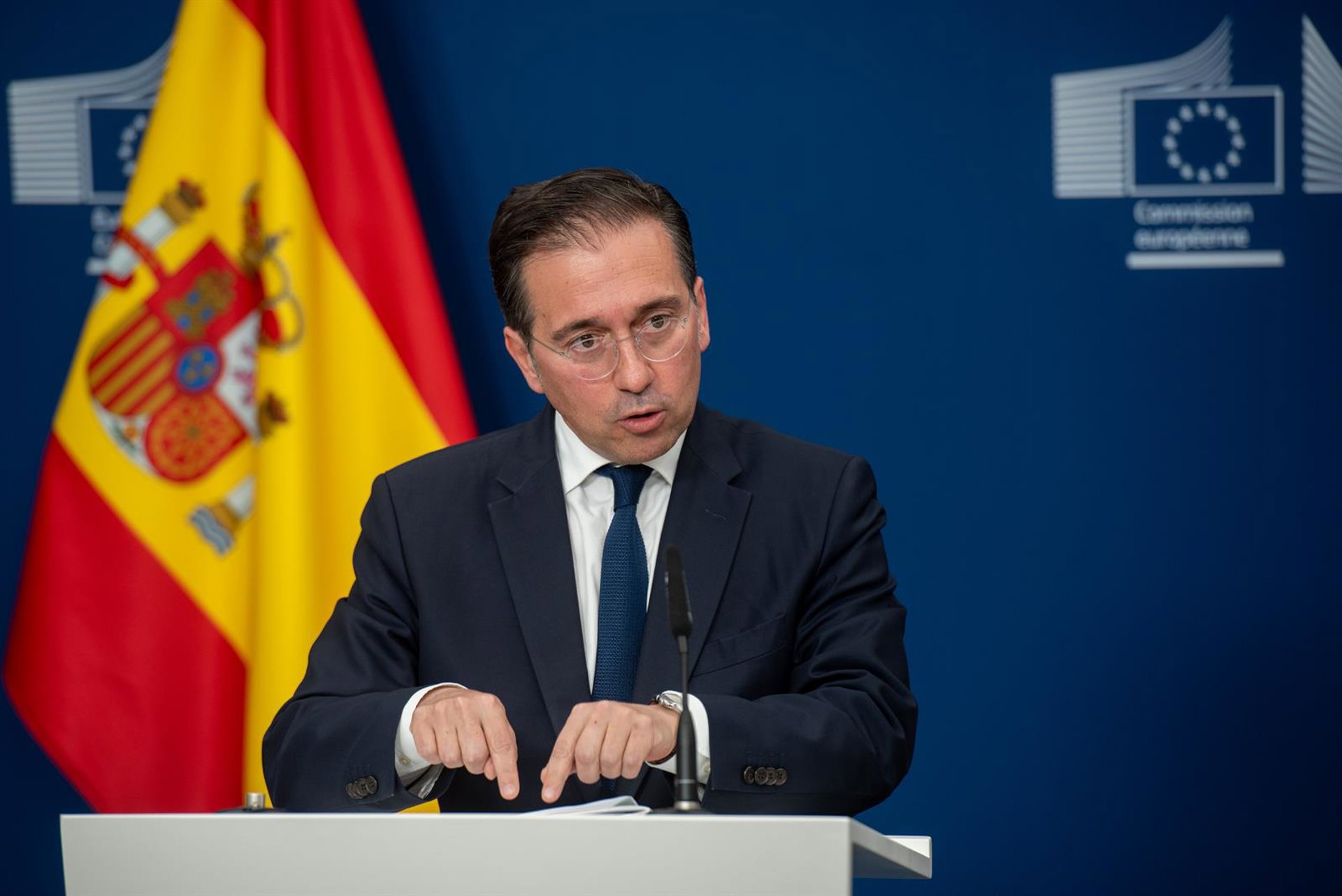 Albares acusa al PP de hacer «demagogia» con el contrato de Huawei y pide «no alarmar»: «La seguridad está garantizada»