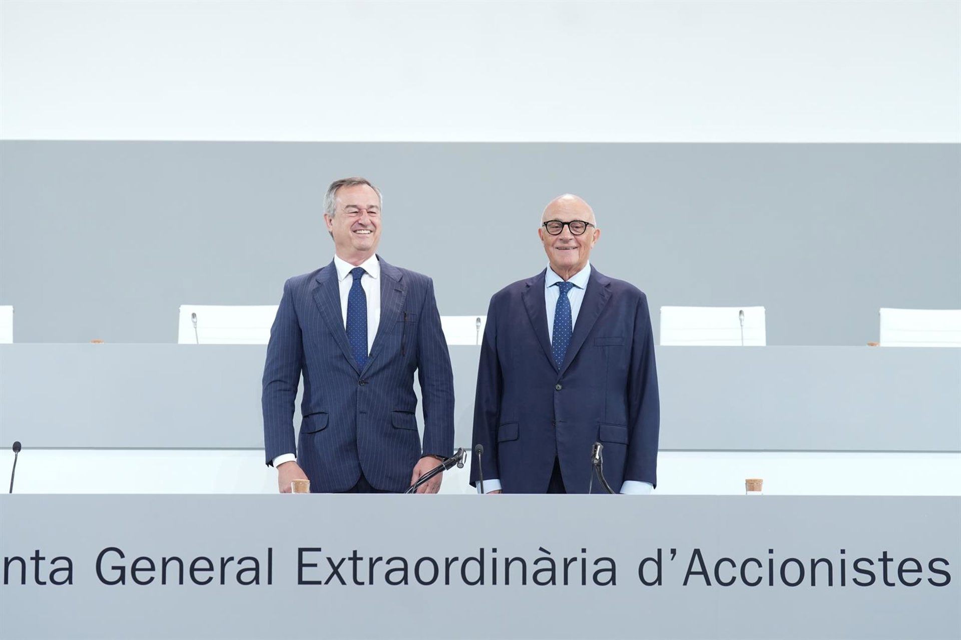 Los accionistas de Banco Sabadell aprueban la venta de TSB a Banco Santander