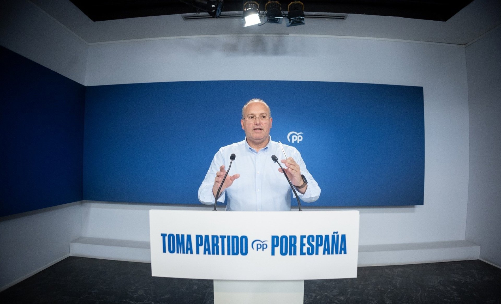El PP ve a Aitor Esteban «en un gran lío» por sus vínculos con el dueño de Servinabar y le pide que aclare si lo conoce