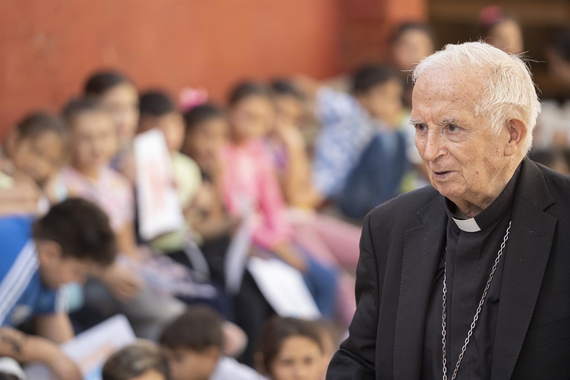 El cardenal Antonio Cañizares, hospitalizado debido a su «delicado estado de salud»