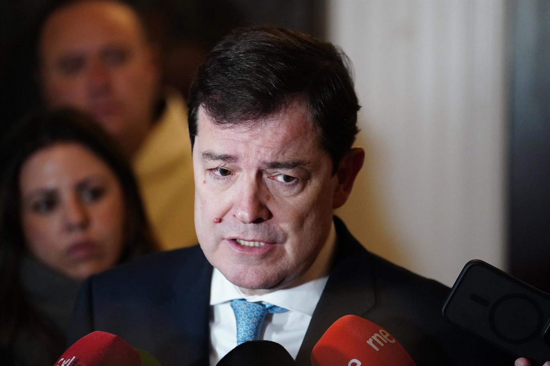 Mañueco avisa de que varios de los incendios que afectan a CyL este domingo serían provocados: «Vamos a ser implacables»