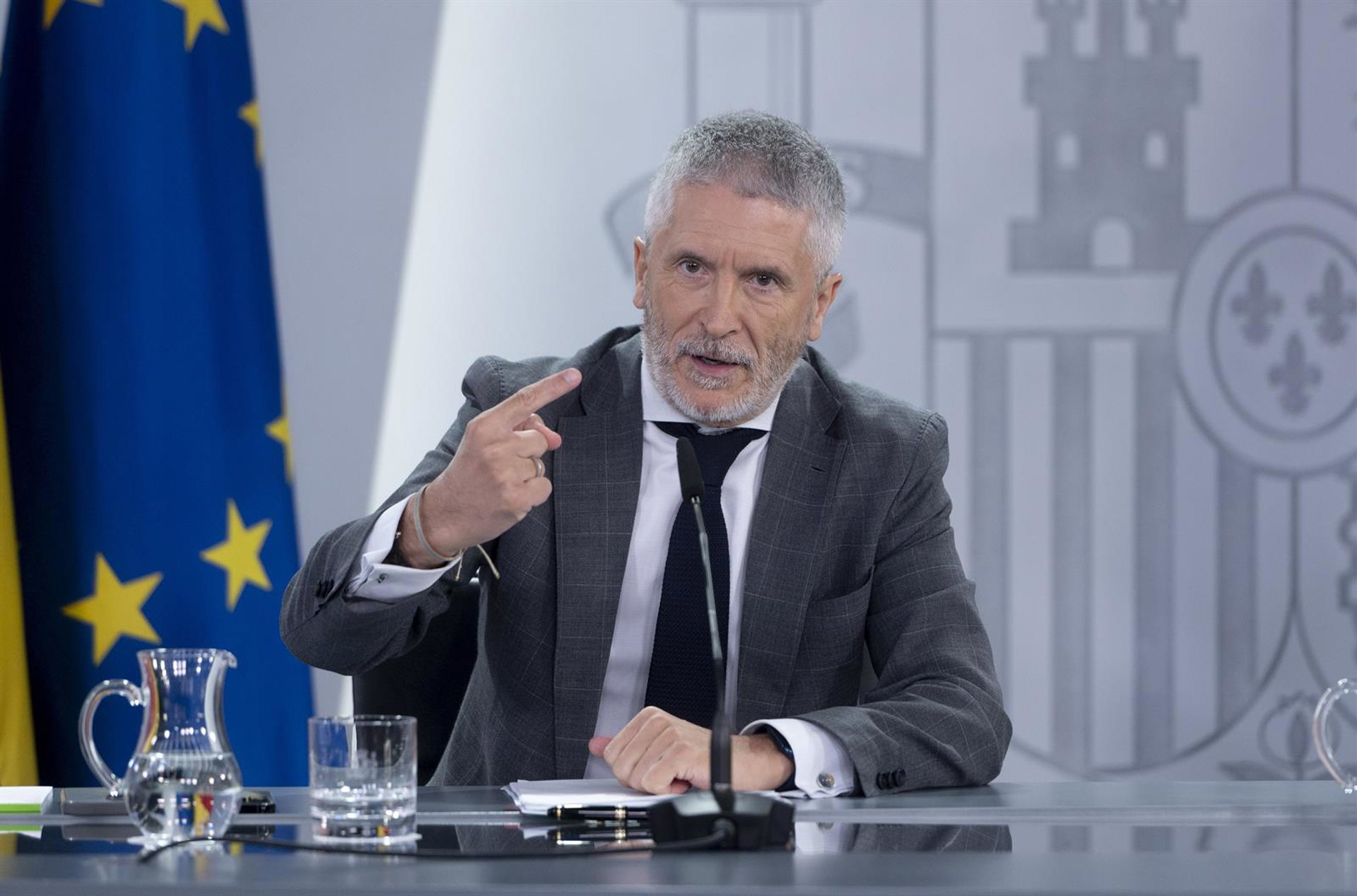 Marlaska recuerda que si una CCAA no puede gestionar los incendios «puede solicitar» al Gobierno la emergencia nacional