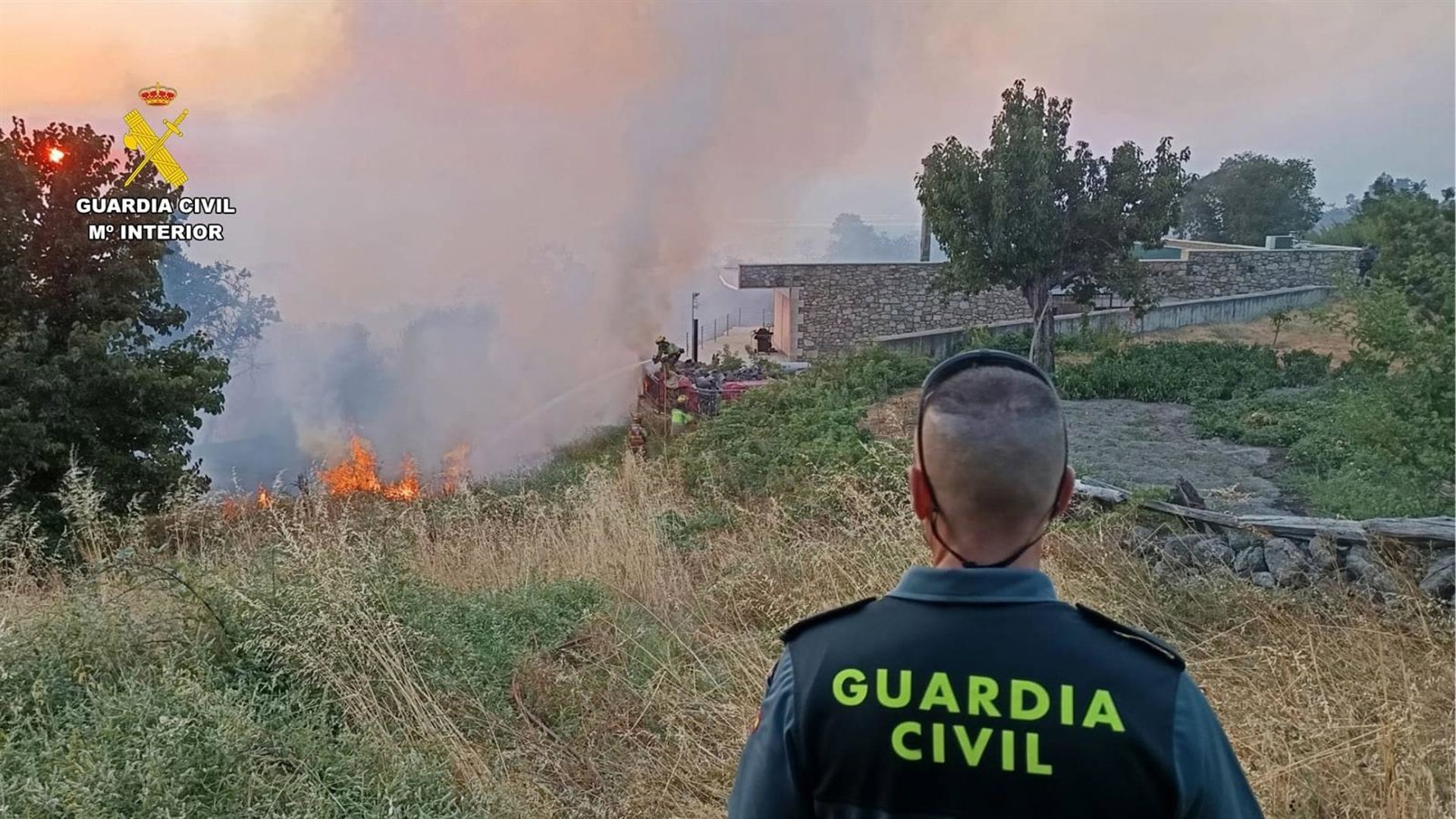 La Junta destaca que la noche ha sido «muy positiva» y sin reactivaciones en el incendio de Jarilla