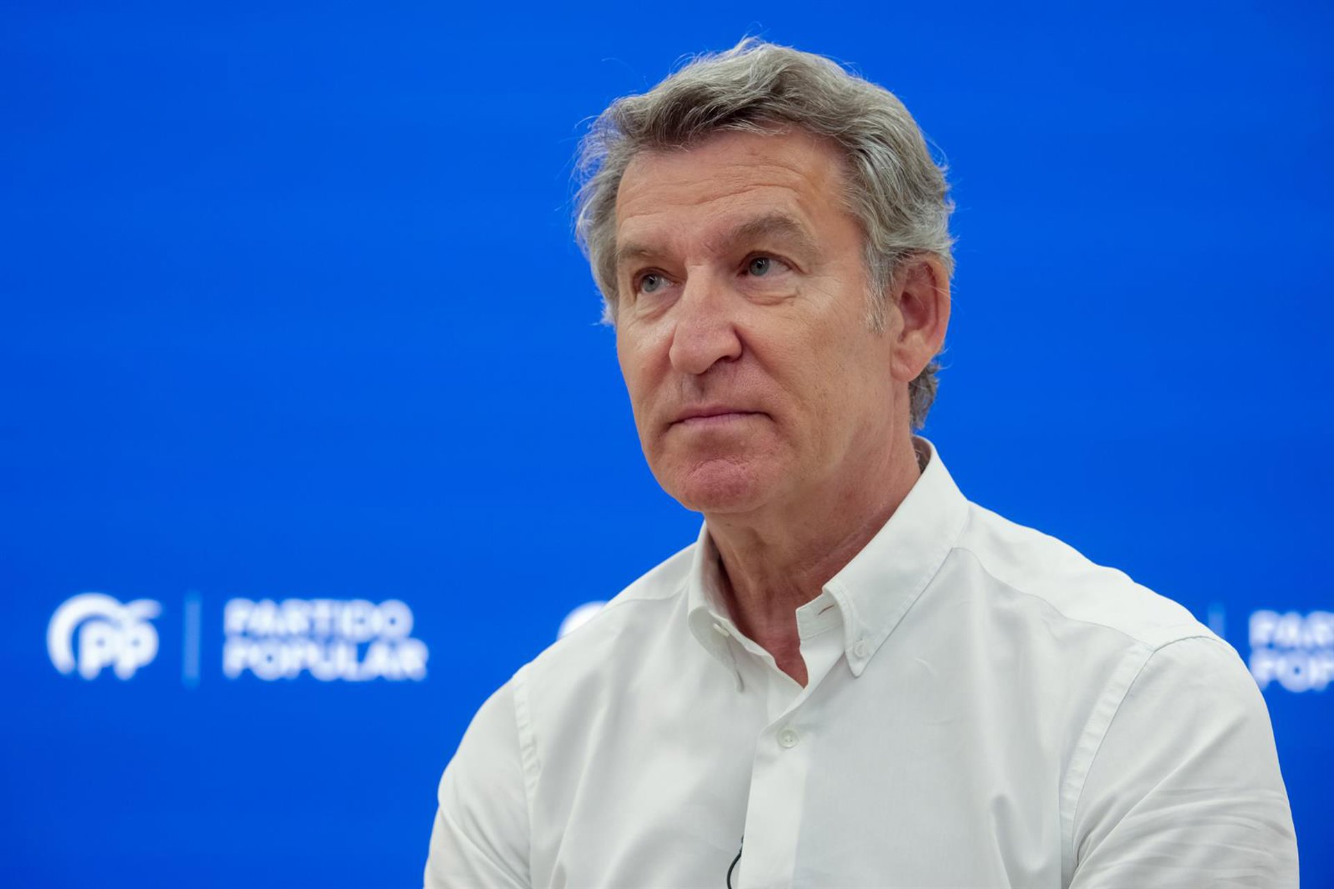 Feijóo pide no dejar fuera a Ucrania en el camino a la paz y critica a Sánchez por ser «excluido» de reuniones previas