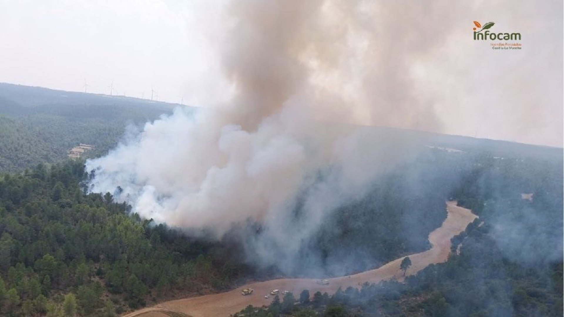 Declarado un incendio en Enguídanos (Cuenca) en el que trabajan 46 efectivos