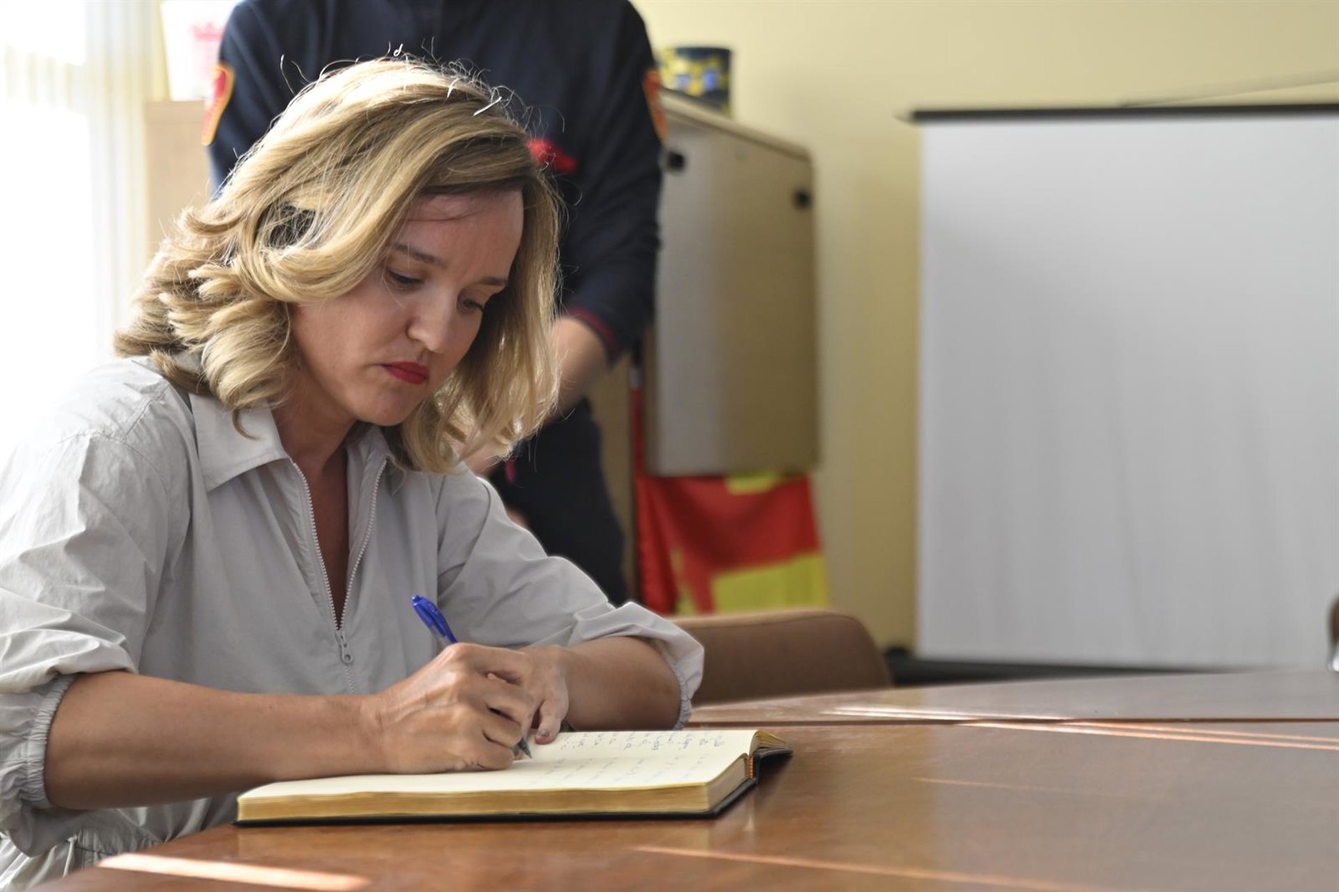 Alegría (PSOE) confía en que Bendodo (PP) se disculpe por llamar «pirómana» a la directora de Protección Civil