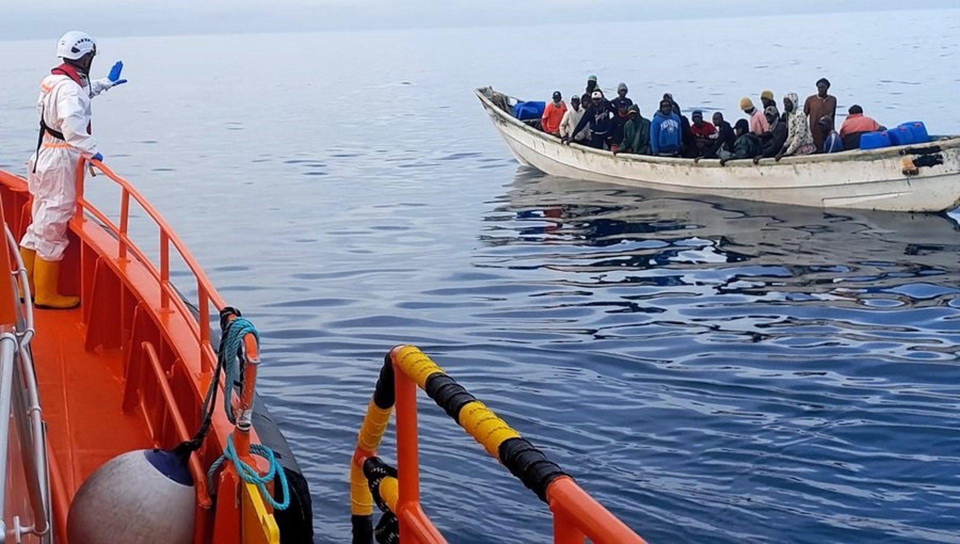 Canarias lamenta la «irresponsabilidad e insolidaridad» de Baleares tras pedir la suspensión del reparto de menores