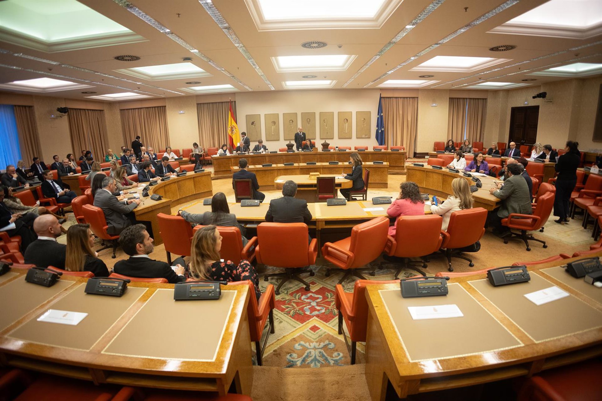 El Congreso decidirá el martes si cita a Sánchez y ocho ministros antes de septiembre, como reclama el PP