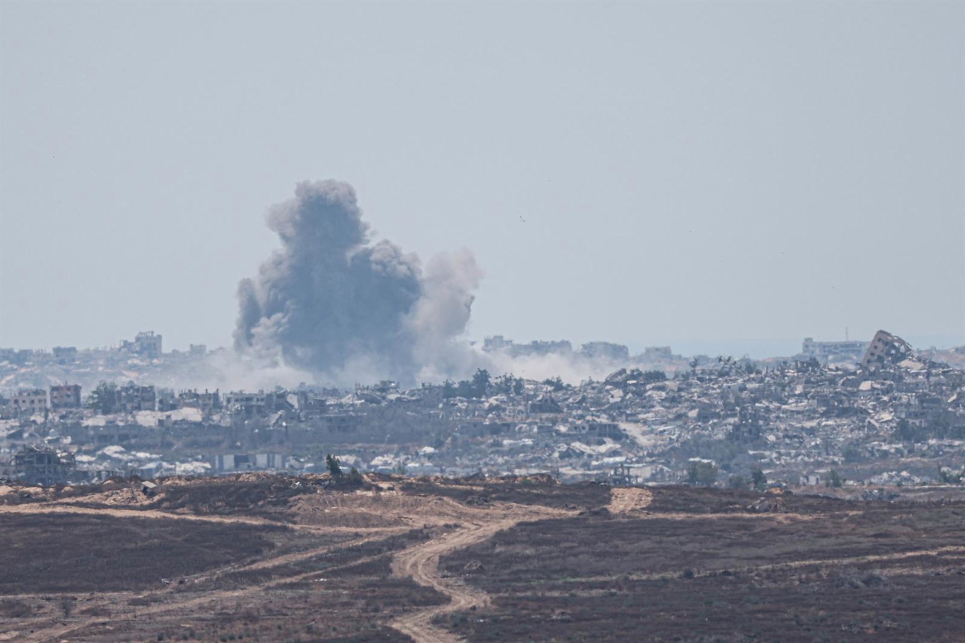España condena el bombardeo israelí contra un hospital en Gaza: «Es una flagrante violación del Derecho Internacional»