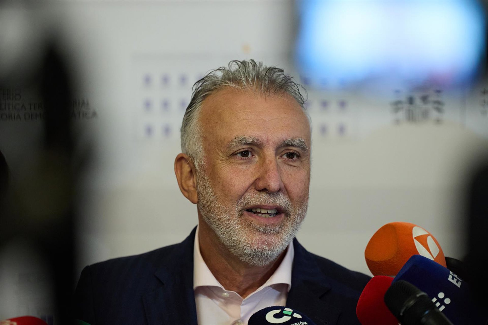 Torres anuncia una comisión interministerial el próximo martes para comenzar con los traslados de los menores migrantes