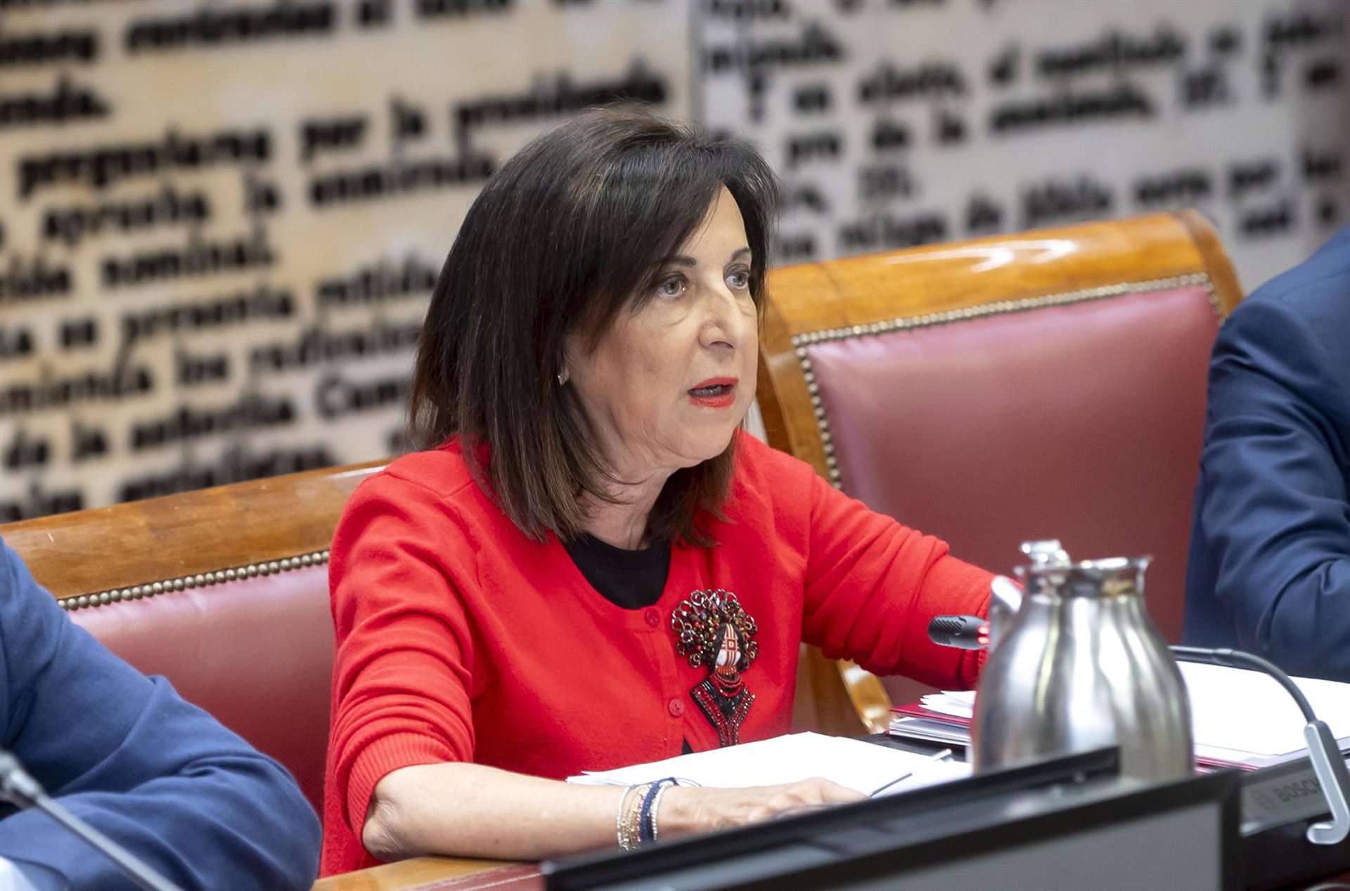 Robles pide a las CCAA no delegar en la UME la lucha contra los incendios y que inviertan en prevención