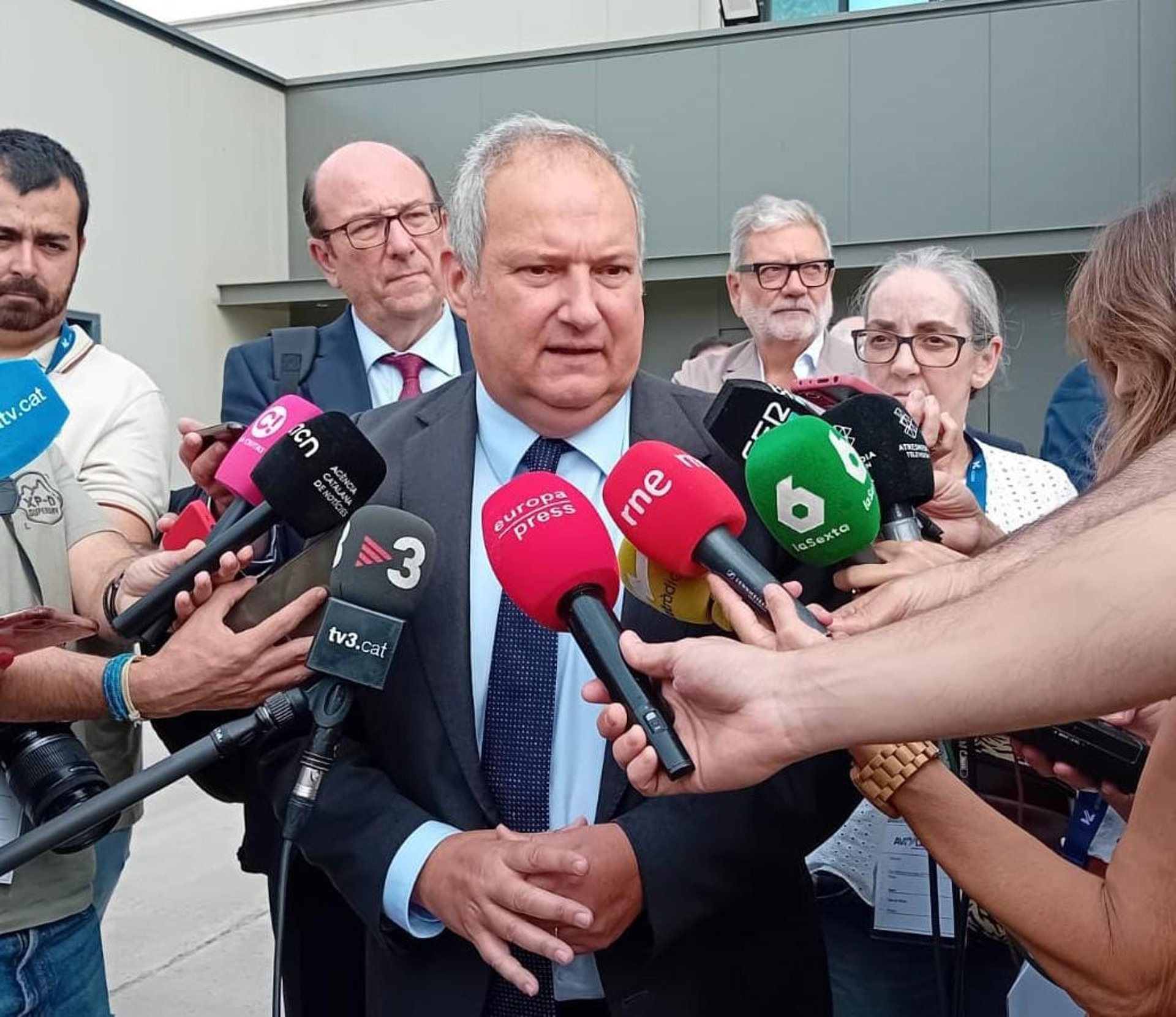 Hereu afirma que velarán por el cumplimiento de la ley «sin excepción» en el reparto de menores