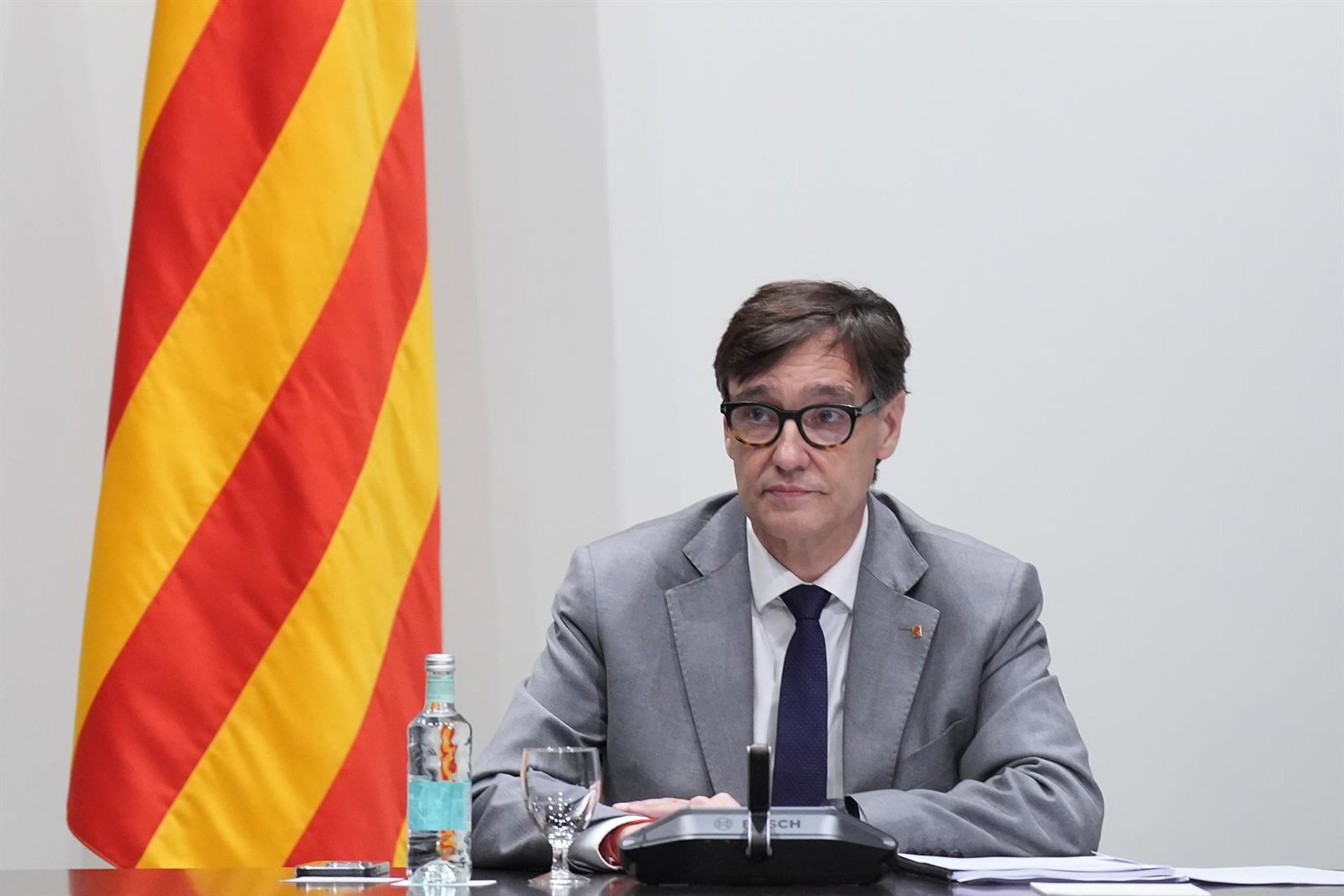 Illa y Puigdemont se reúnen este martes en Bruselas por primera vez, tras el aval a la amnistía