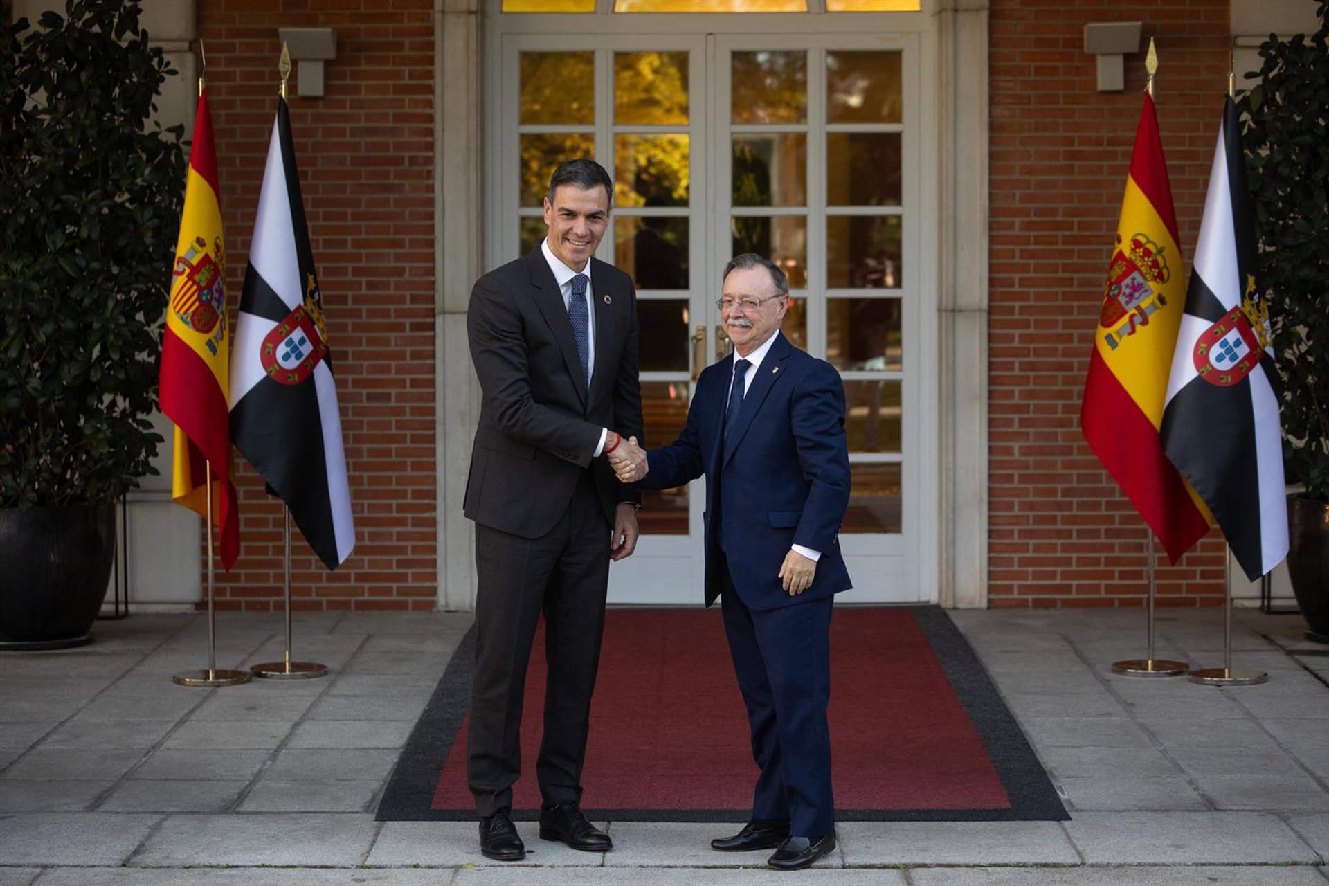 Pedro Sánchez felicita a Ceuta por su día y reivindica la convivencia y el respeto como su «seña de identidad»