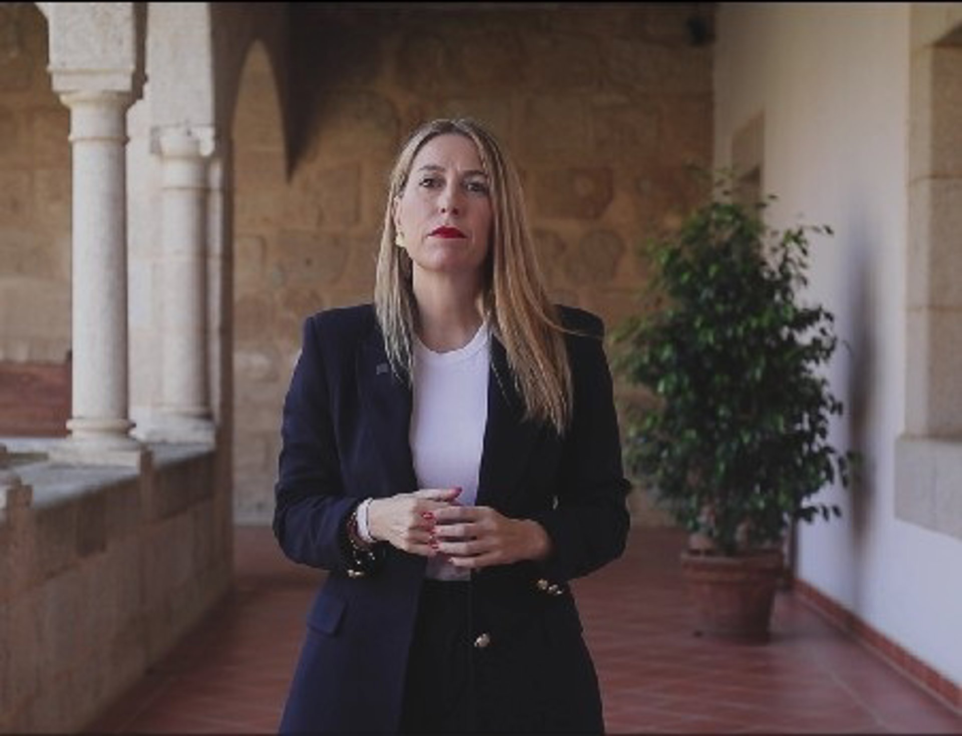 La presidenta de Extremadura traslada su pésame a las familias de la víctimas del funicular en Lisboa