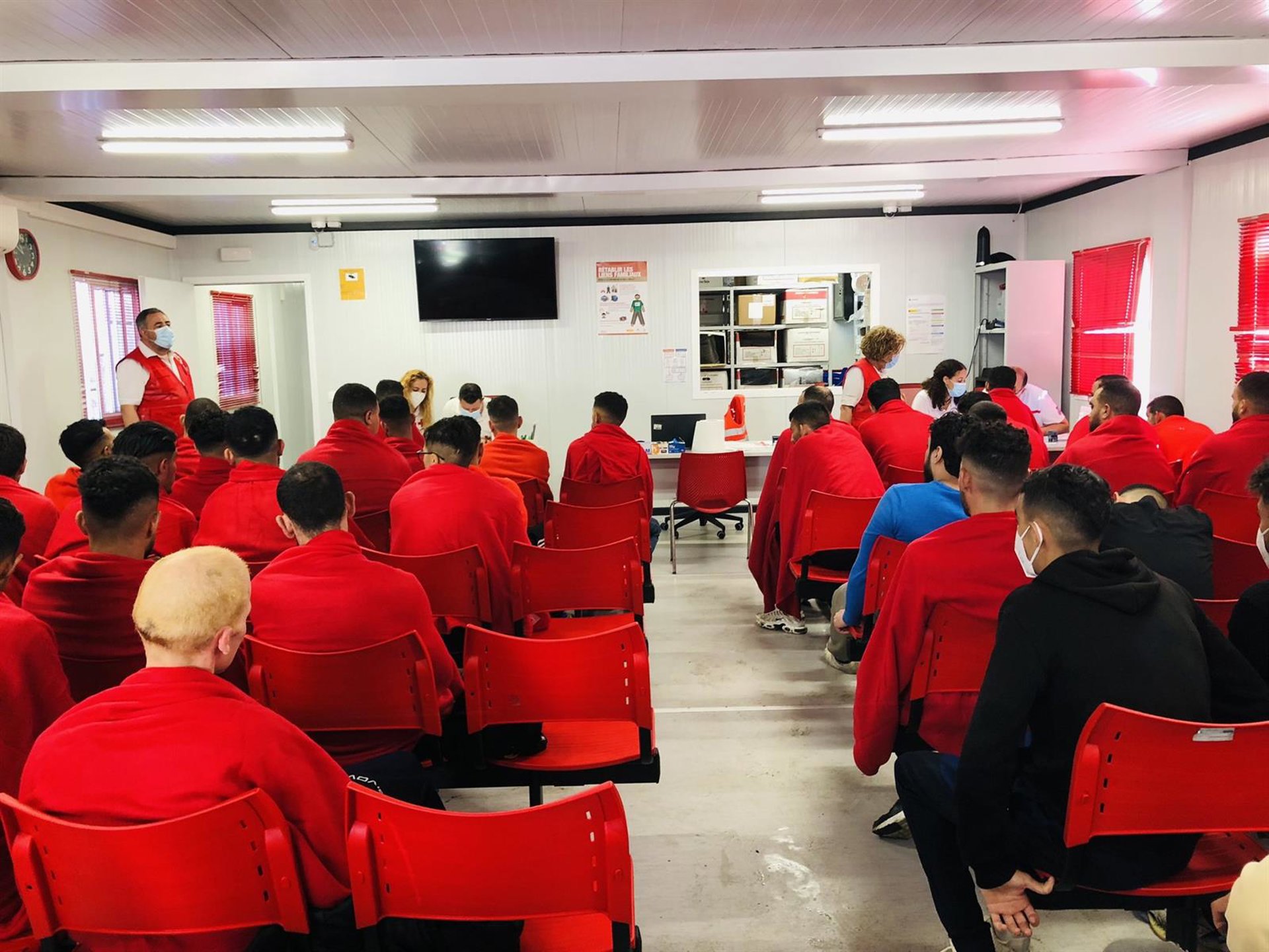 Cruz Roja atiende a 123 migrantes llegados en patera con nueve actuaciones en apenas 36 horas
