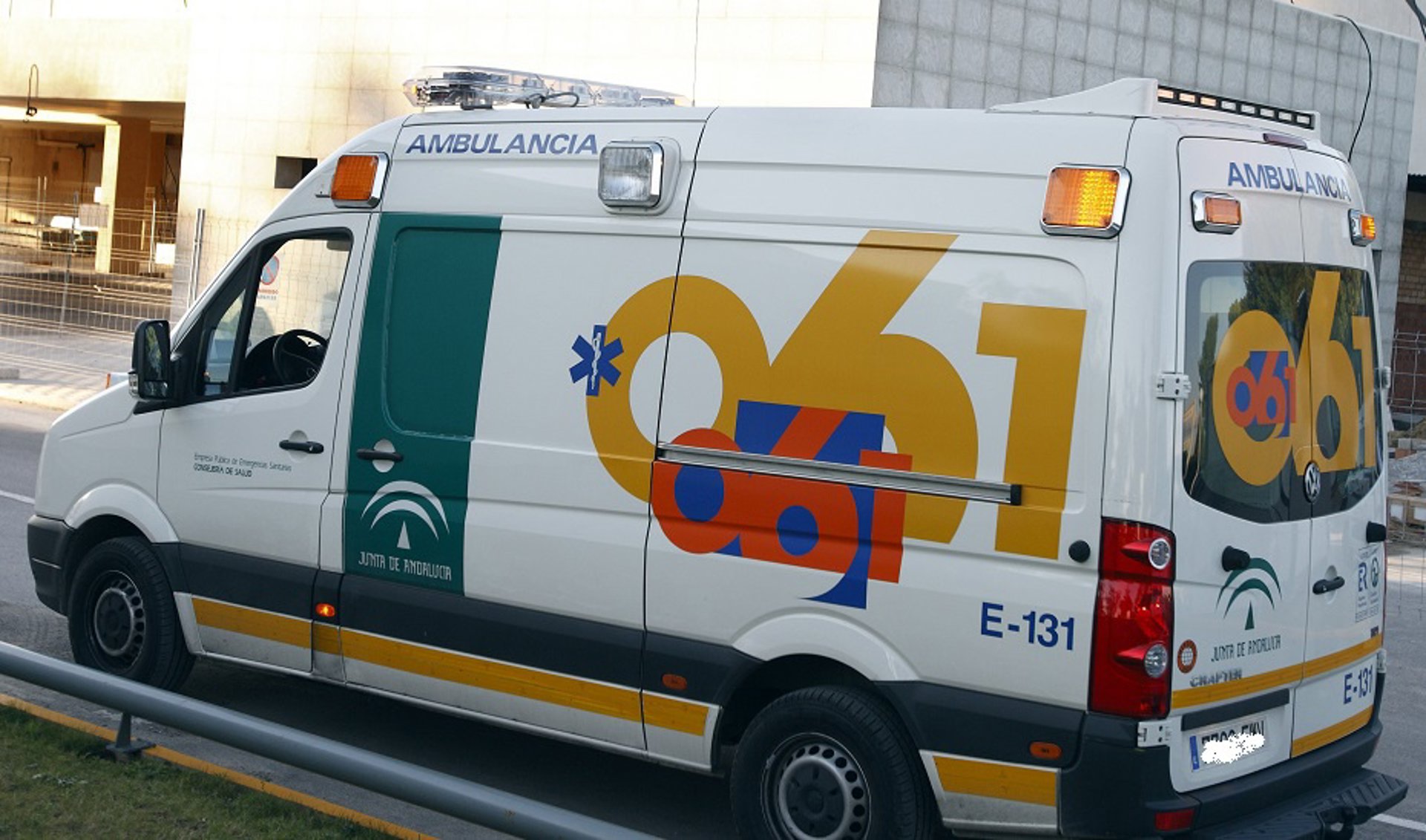 Muere un motorista tras colisionar con un camión en Martos