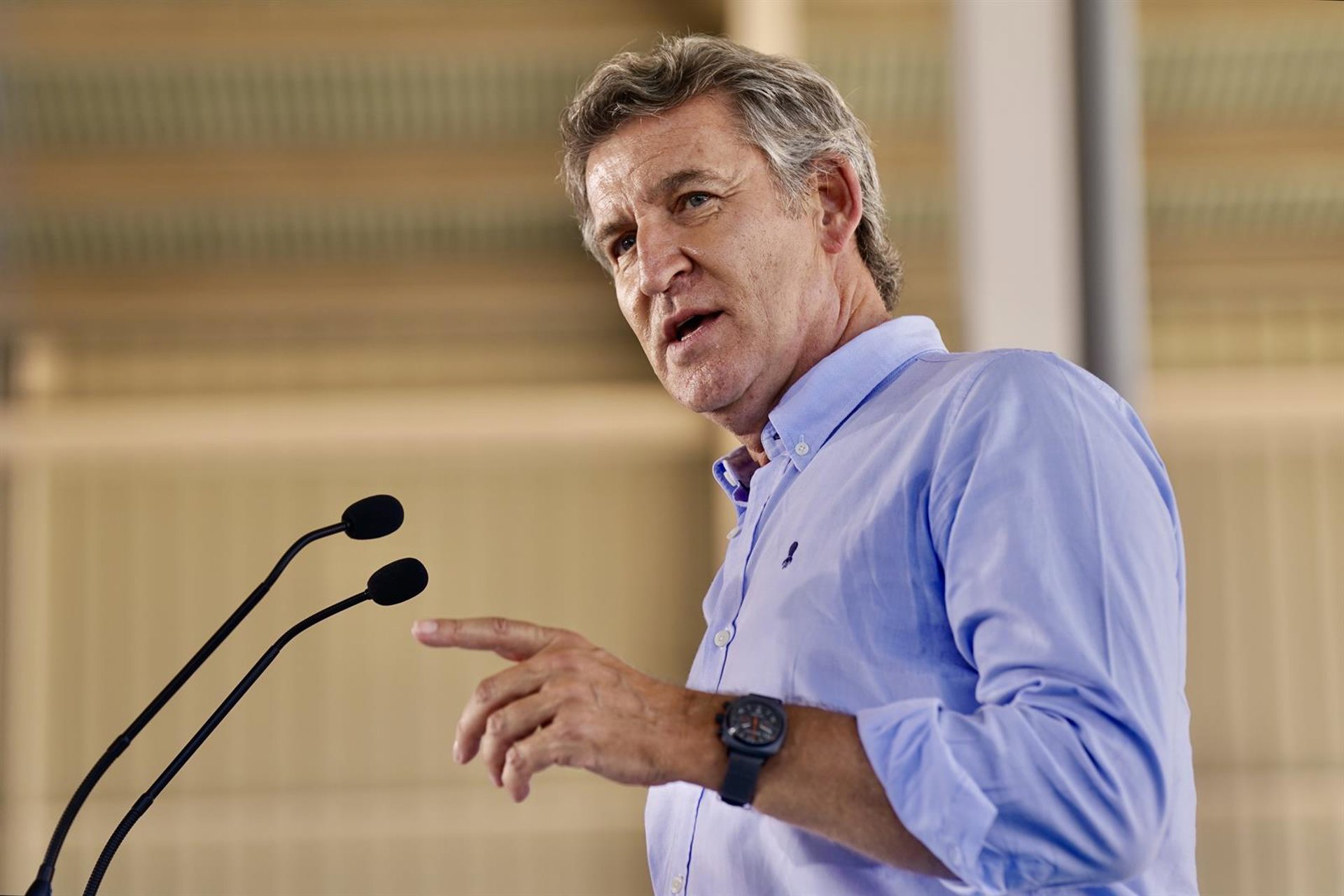 Feijóo culpa a Sánchez de los «actos de violencia» en La Vuelta y dice que «no es digno» del cargo: «No tiene límites»