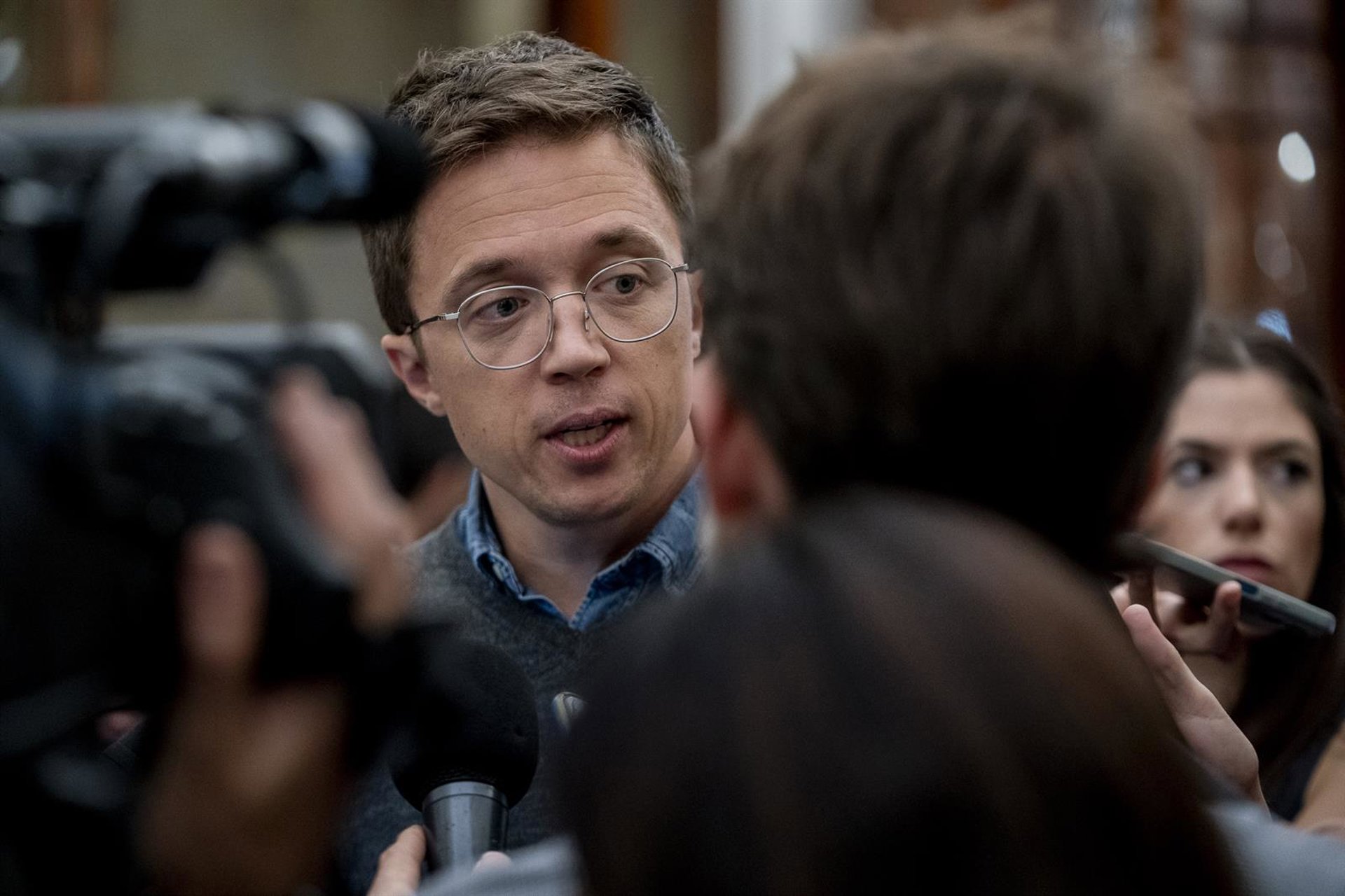 Un testigo ratifica que contactó con Errejón tras la denuncia de Mouliaá: «Es lamentable, estamos para lo que necesites»