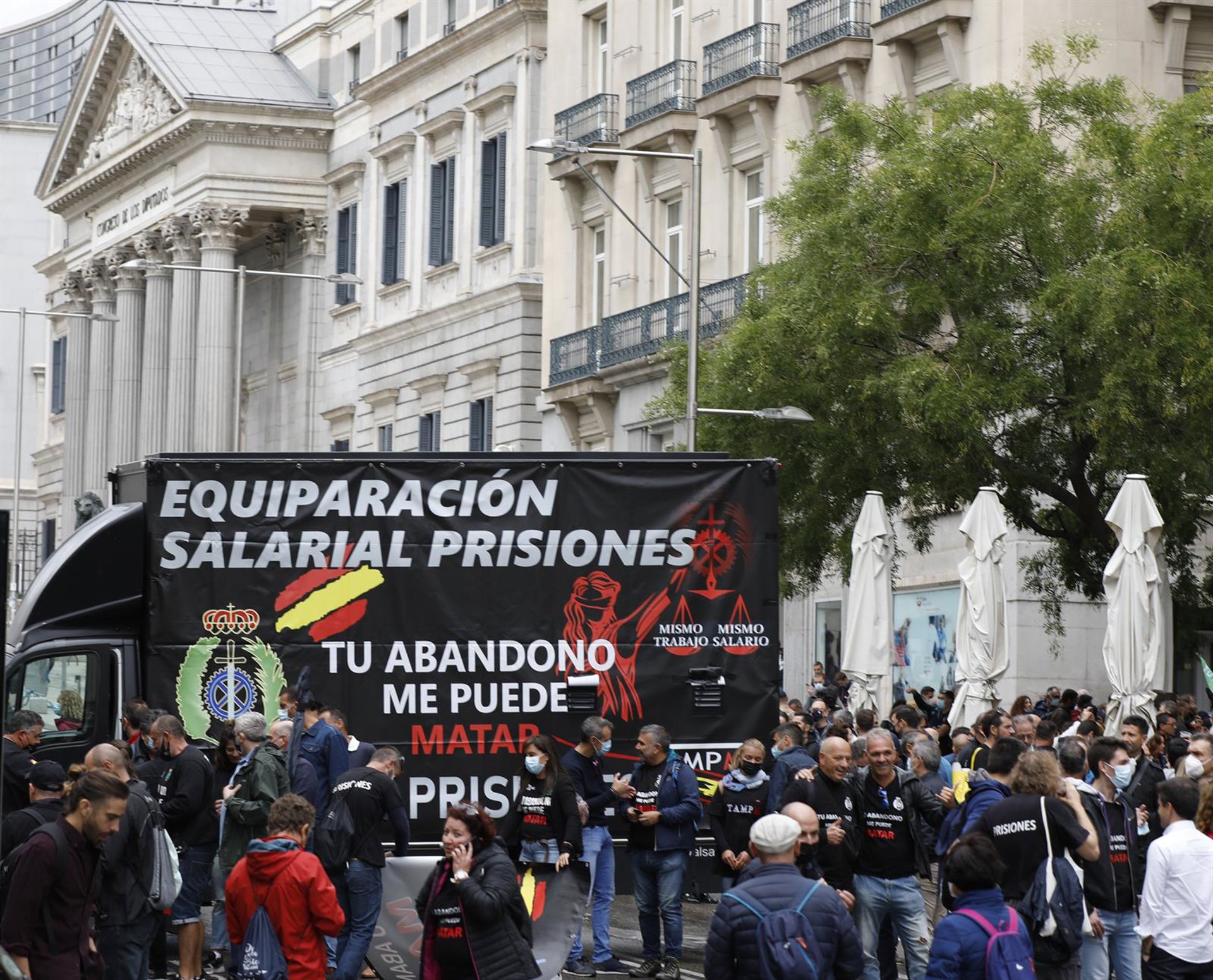 Funcionarios de prisiones protestan hoy desde la sede del PSOE al Congreso por los «incumplimientos» de Marlaska