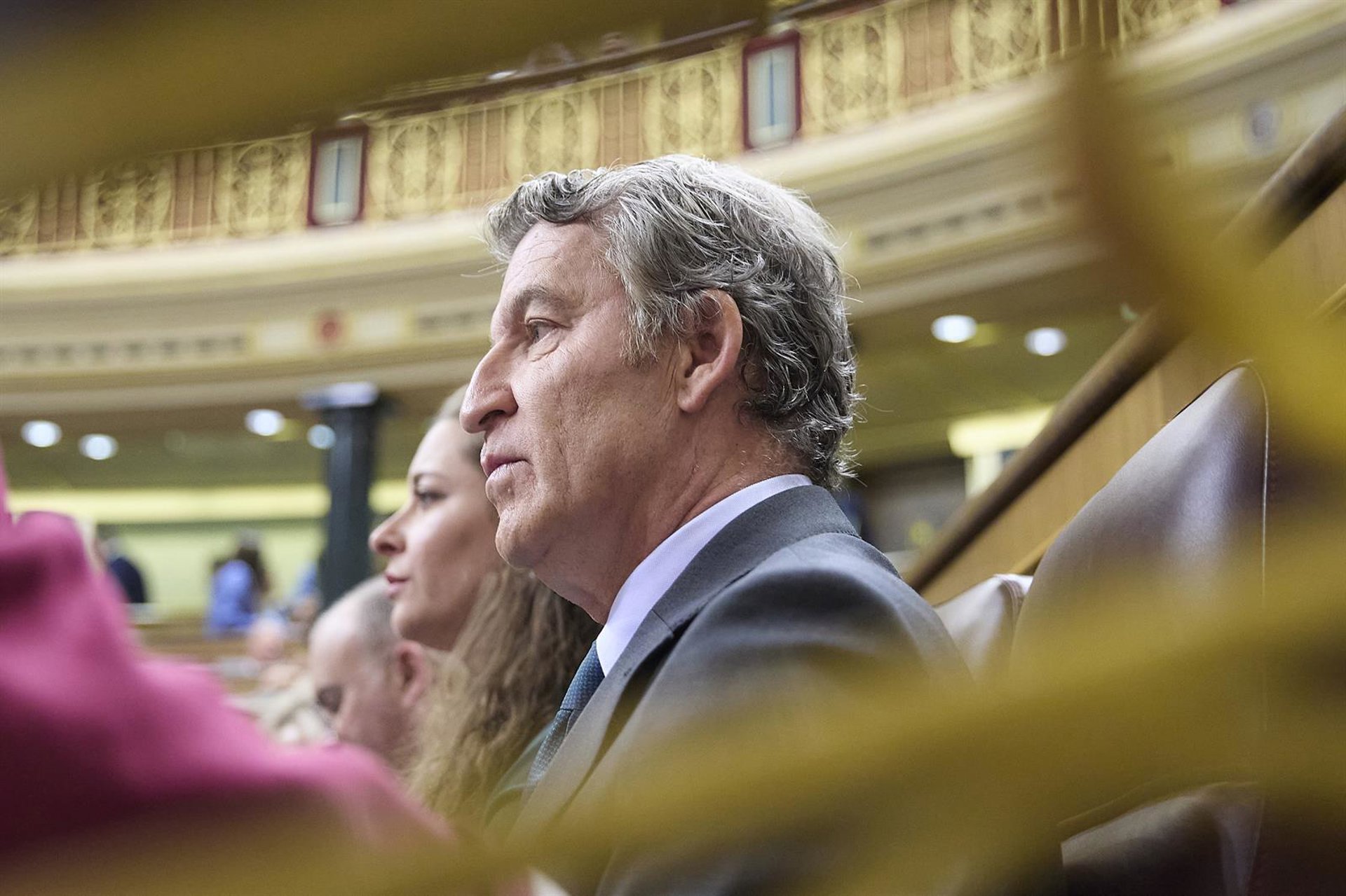 Feijóo avisa a Sánchez que la «persecución judicial ya no cuela» y lo sitúa como «responsable del lodazal» de corrupción