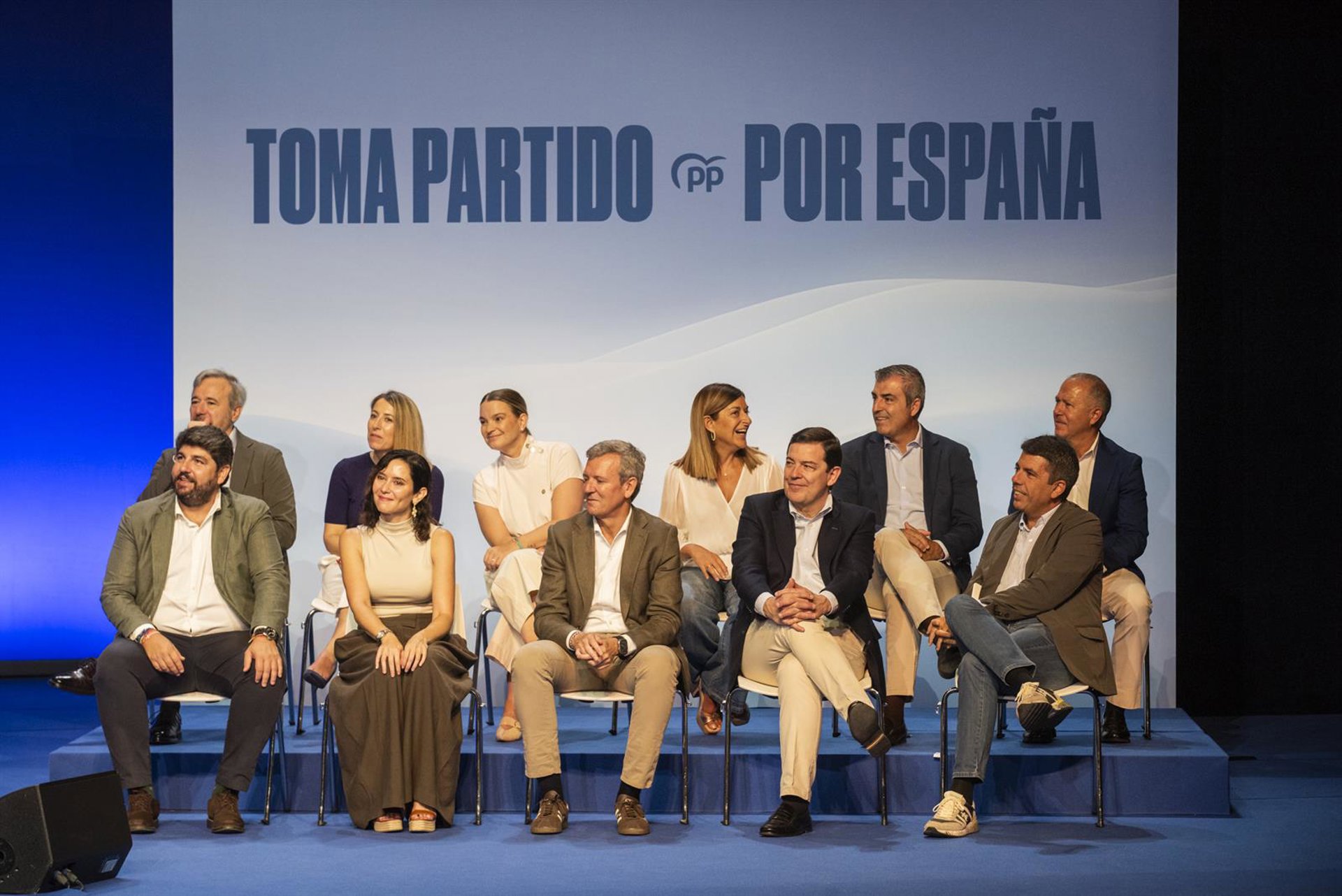 Feijóo presume junto a sus ‘barones’ de un PP unido pero con «matices y acentos»: «No soy un déspota ni hago purgas»