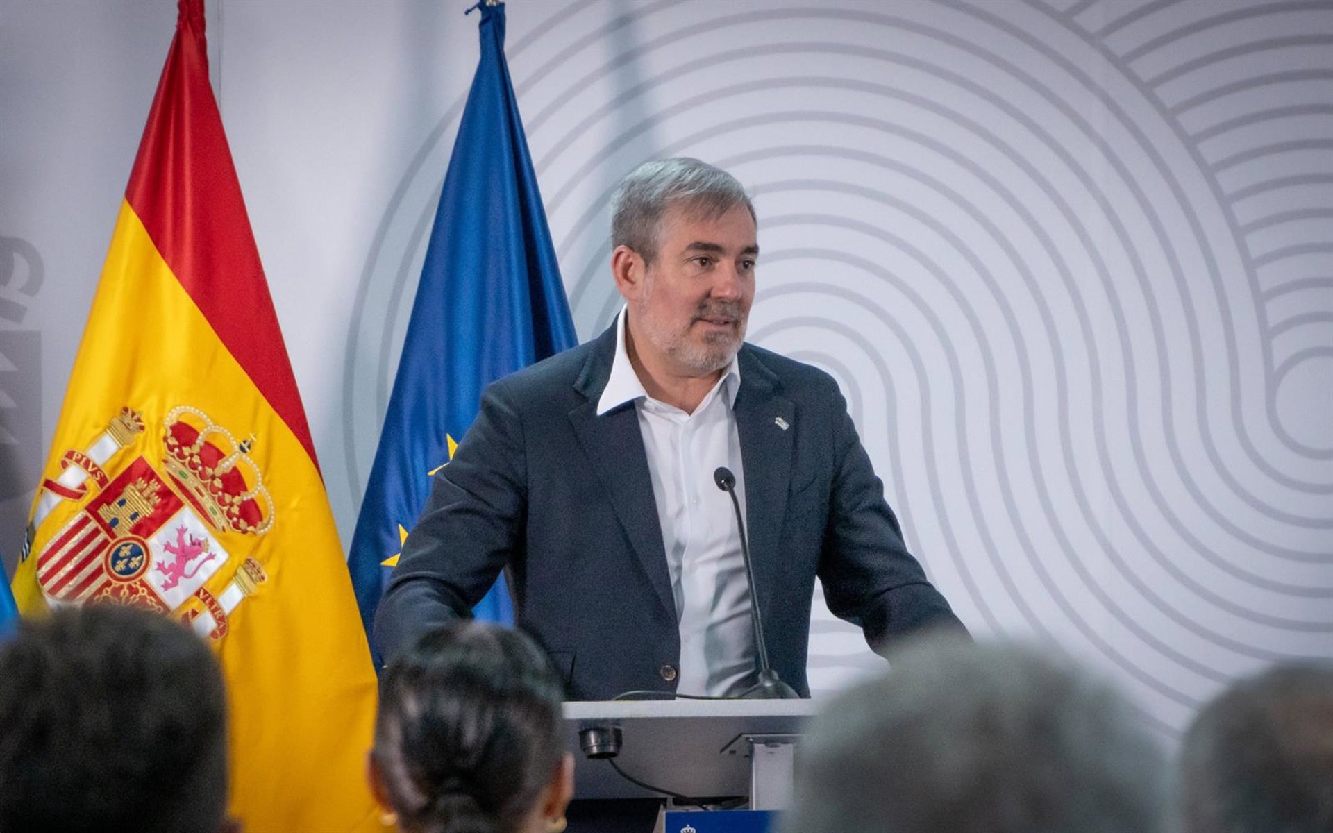 Clavijo confirma que el «menor» que iba a ir a Extremadura por contingencia migratoria en Canarias es mayor de edad