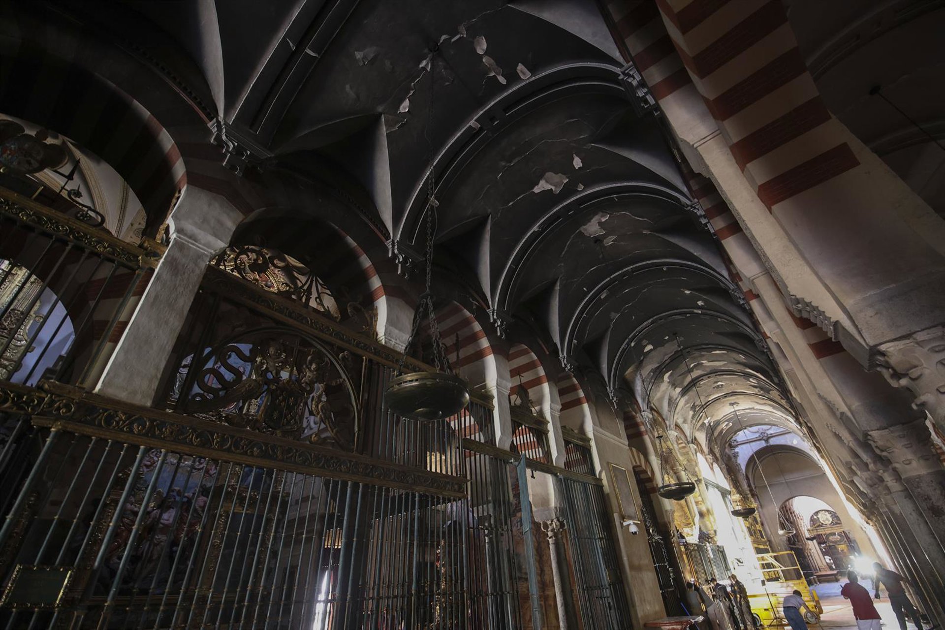 El juez acuerda el sobreseimiento provisional del caso sobre el incendio de la Mezquita