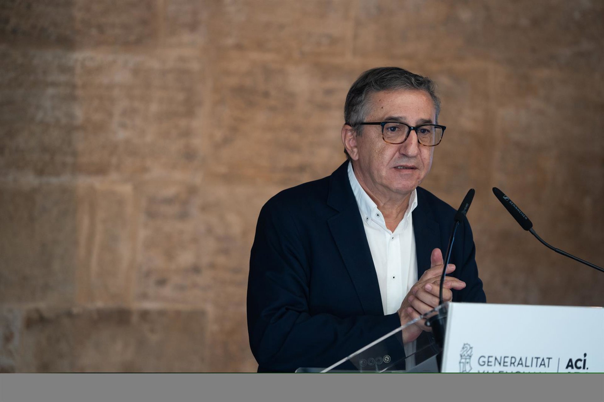 Rovira pide al Gobierno cambiar normativa de las PAU para poder elegir entre Castellano o Valenciano o la nota más alta