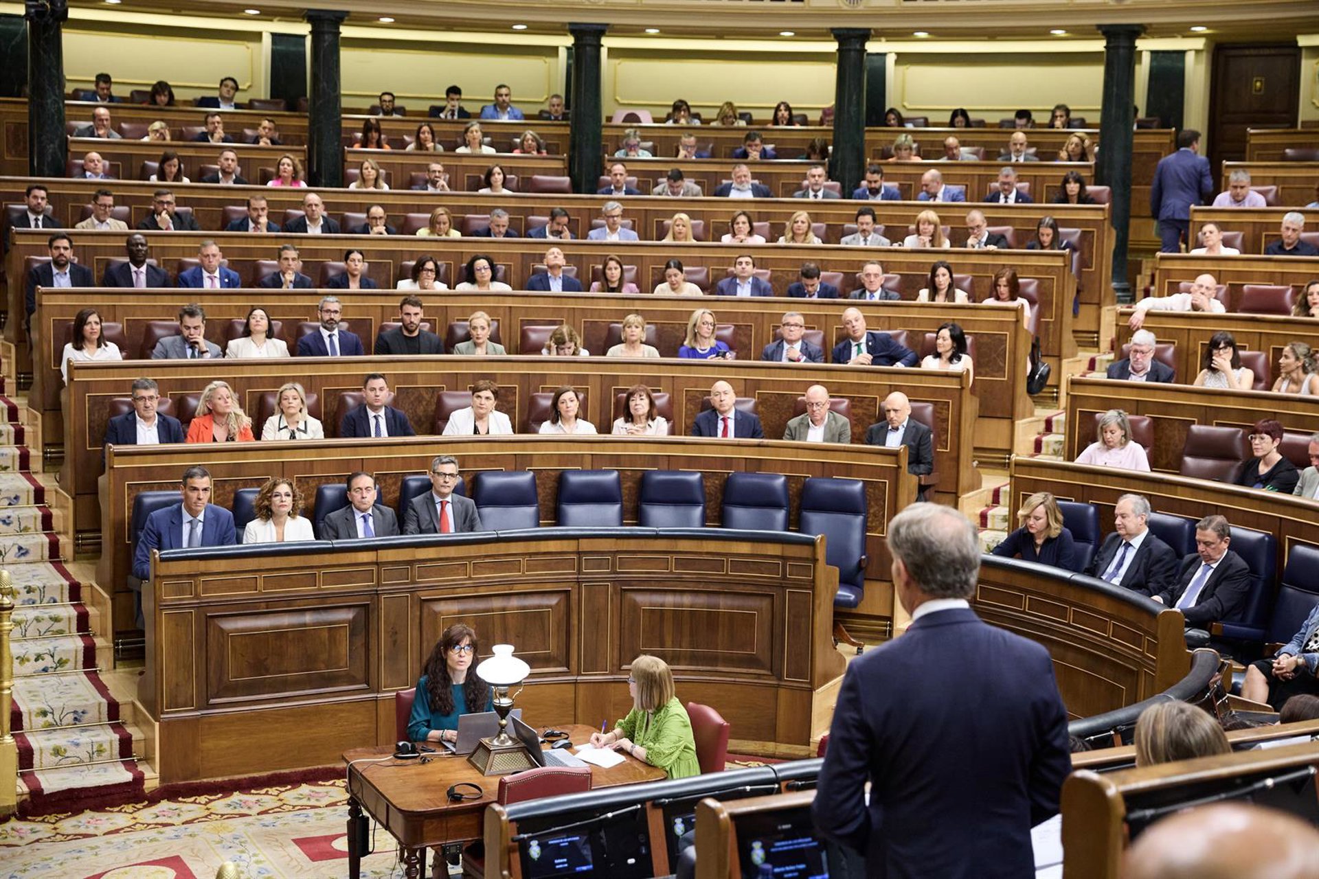 Sánchez y Feijóo vuelven a verse hoy en el Congreso tras el informe de la UCO sobre «chistorras»,»soles» y «lechugas»