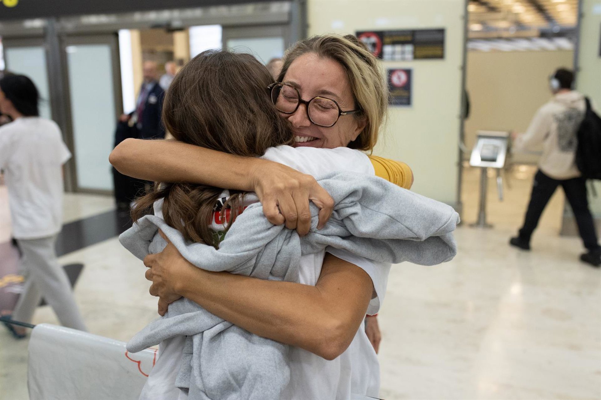 Reyes Rigo, a su llegada a España tras pasar 12 días retenida en Israel: «Ha merecido la pena, vamos a volver»