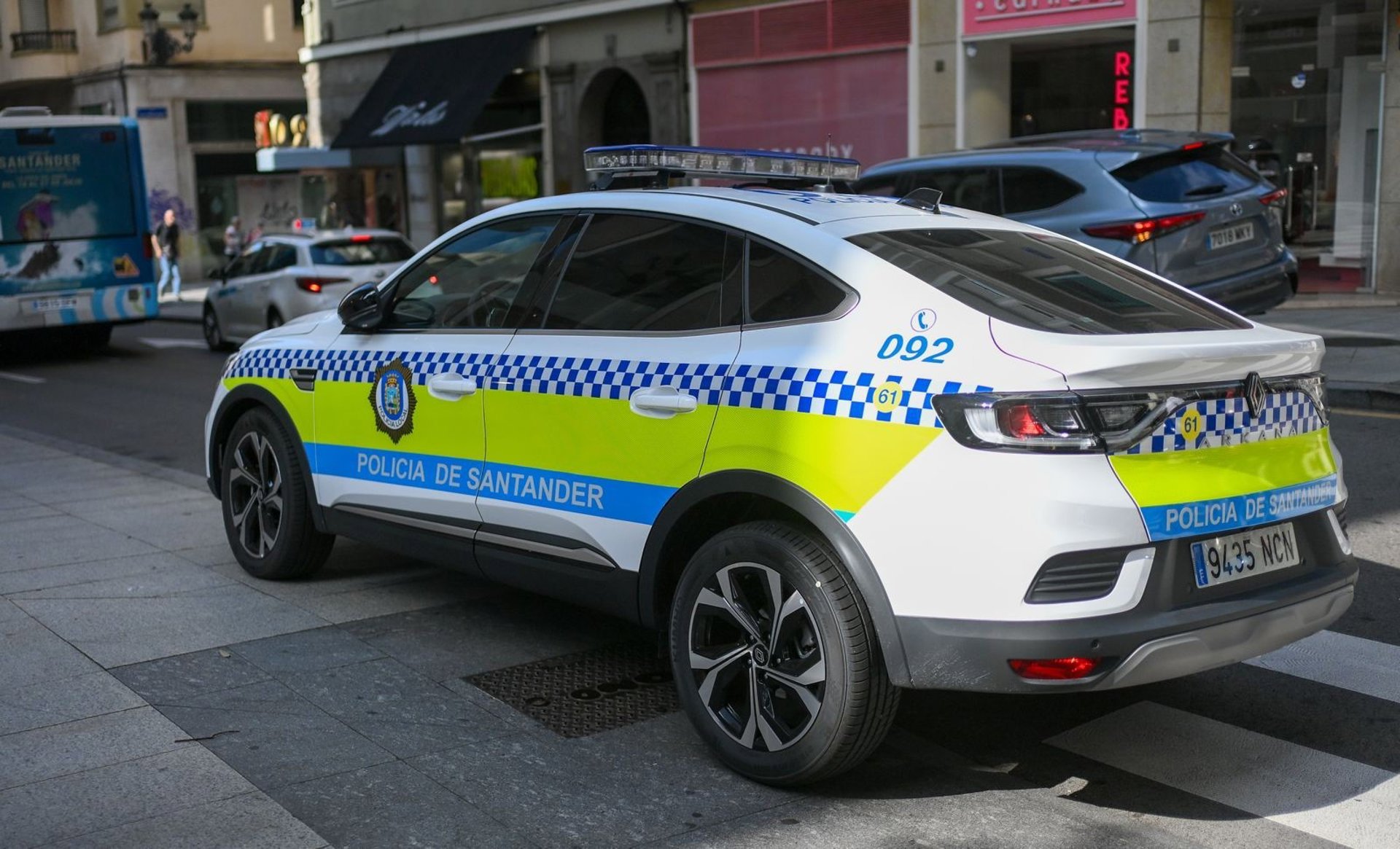 Detenido por intentar apuñalar a un vecino con una navaja en el rellano del edificio