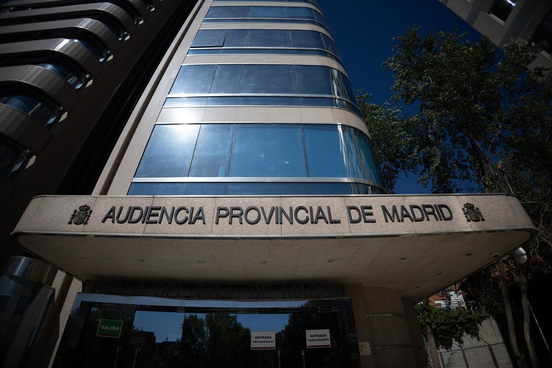 La Audiencia de Madrid mantiene en libertad al policía que asfixió a un magrebí en Torrejón