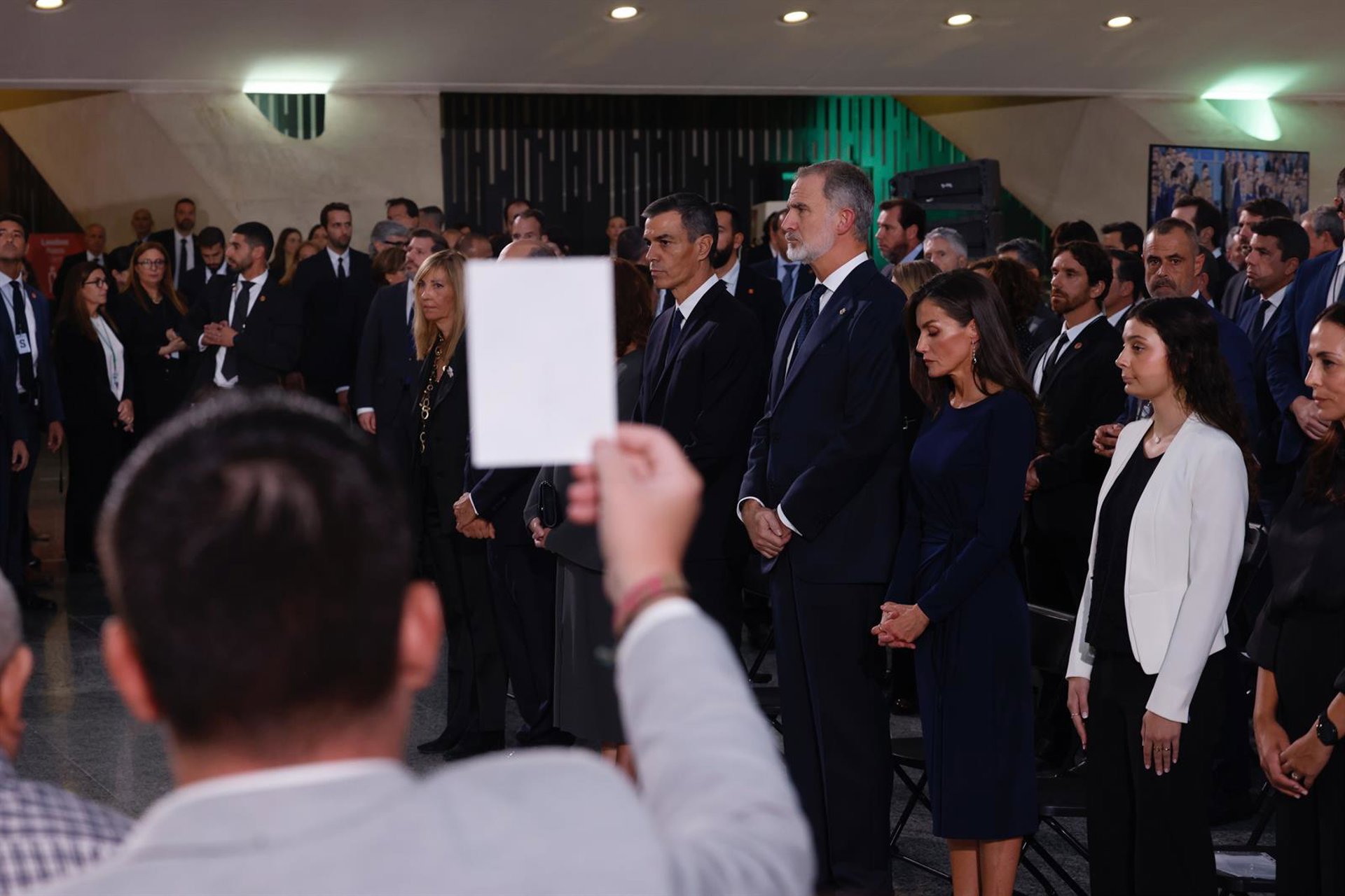 El Rey honra la memoria de las víctimas de la dana, «que nos pertenece a todos y que entre todos debemos preservar»