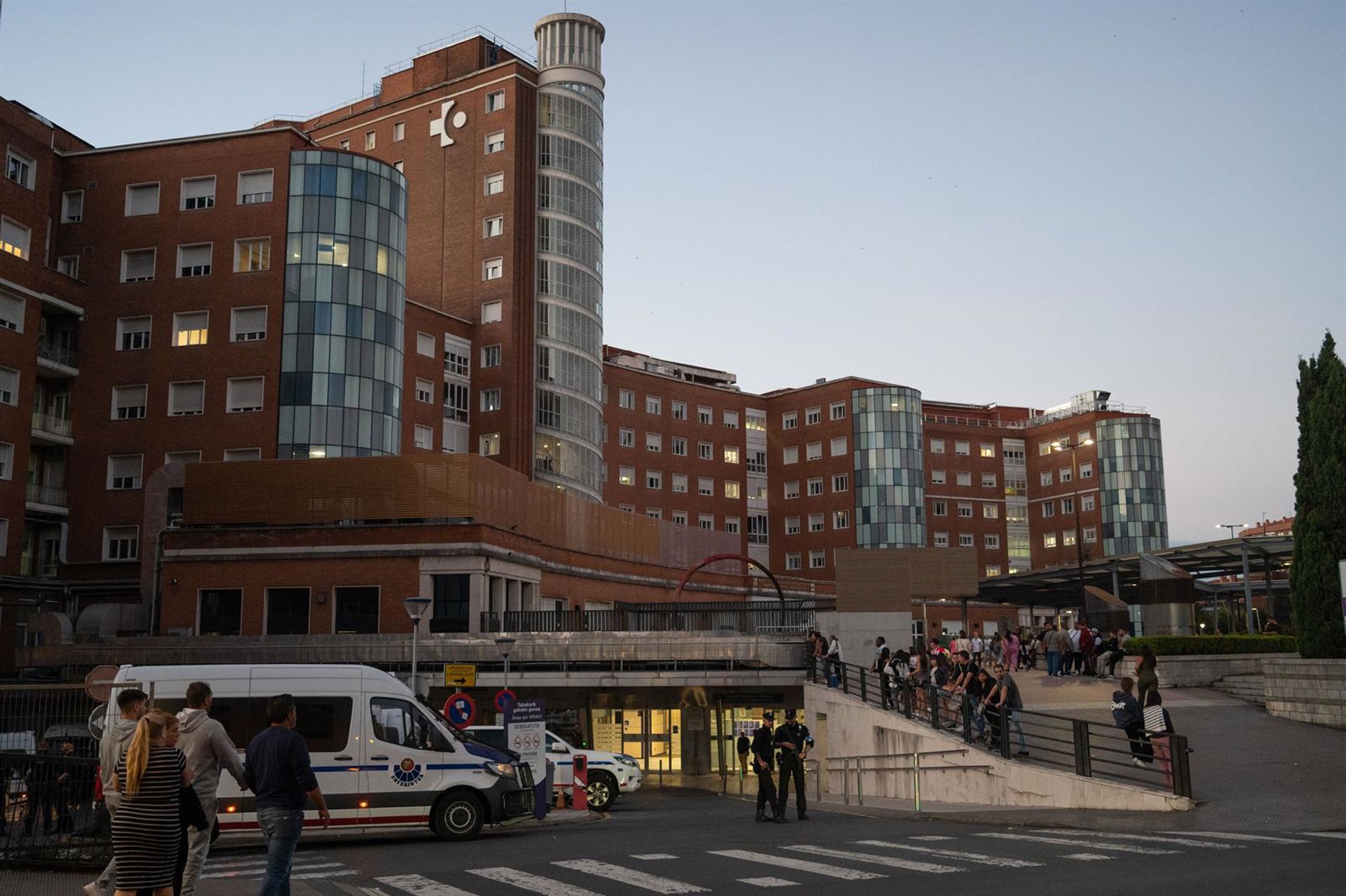 Fallece el conductor de la furgoneta arrollada por un tren en Zalla (Bizkaia)