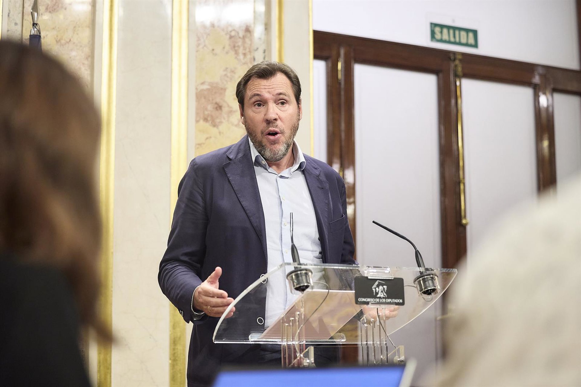 El PP carga contra Puente por mofarse de la «apariencia» de Feijóo y compara al ministro con «un primate»